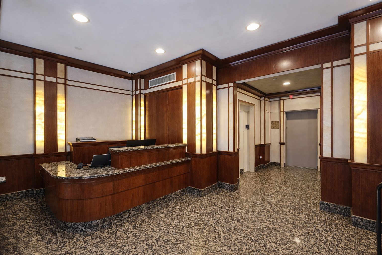 Lobby 1.jpeg