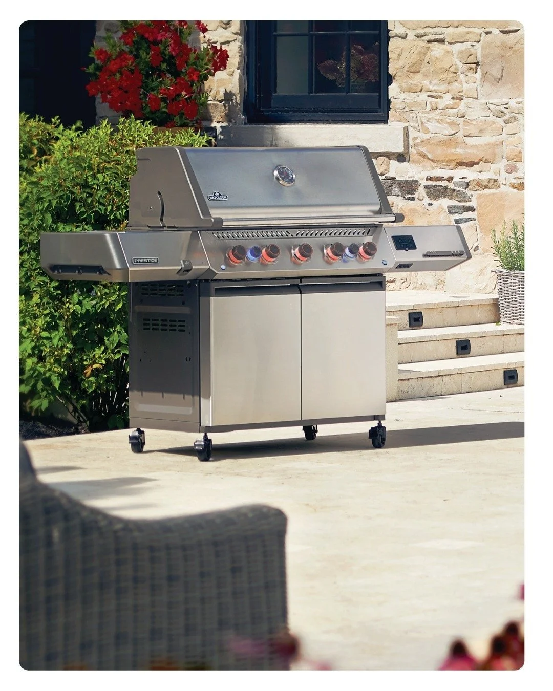Sleek performance. Bold flavor. Timeless or powerful, whatever your vision, our grills are made to deliver it.