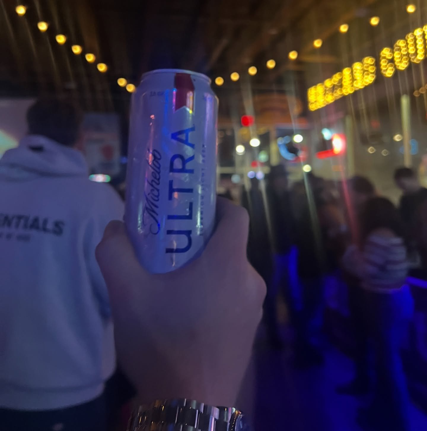 let&rsquo;s make tonight ULTRA 😌✨
-
#ultra #michelobultra #fridaynight #gno #goingout #weekend