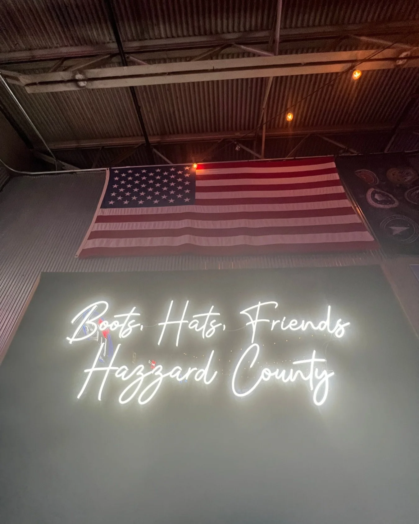 Long weekends, bright lights, and your favorite country bar. 🤠

#hazzardcounty #americansaloon #hazzardcountycedarrapids #downtowncedarrapids #downtowncr #weekend #goingout