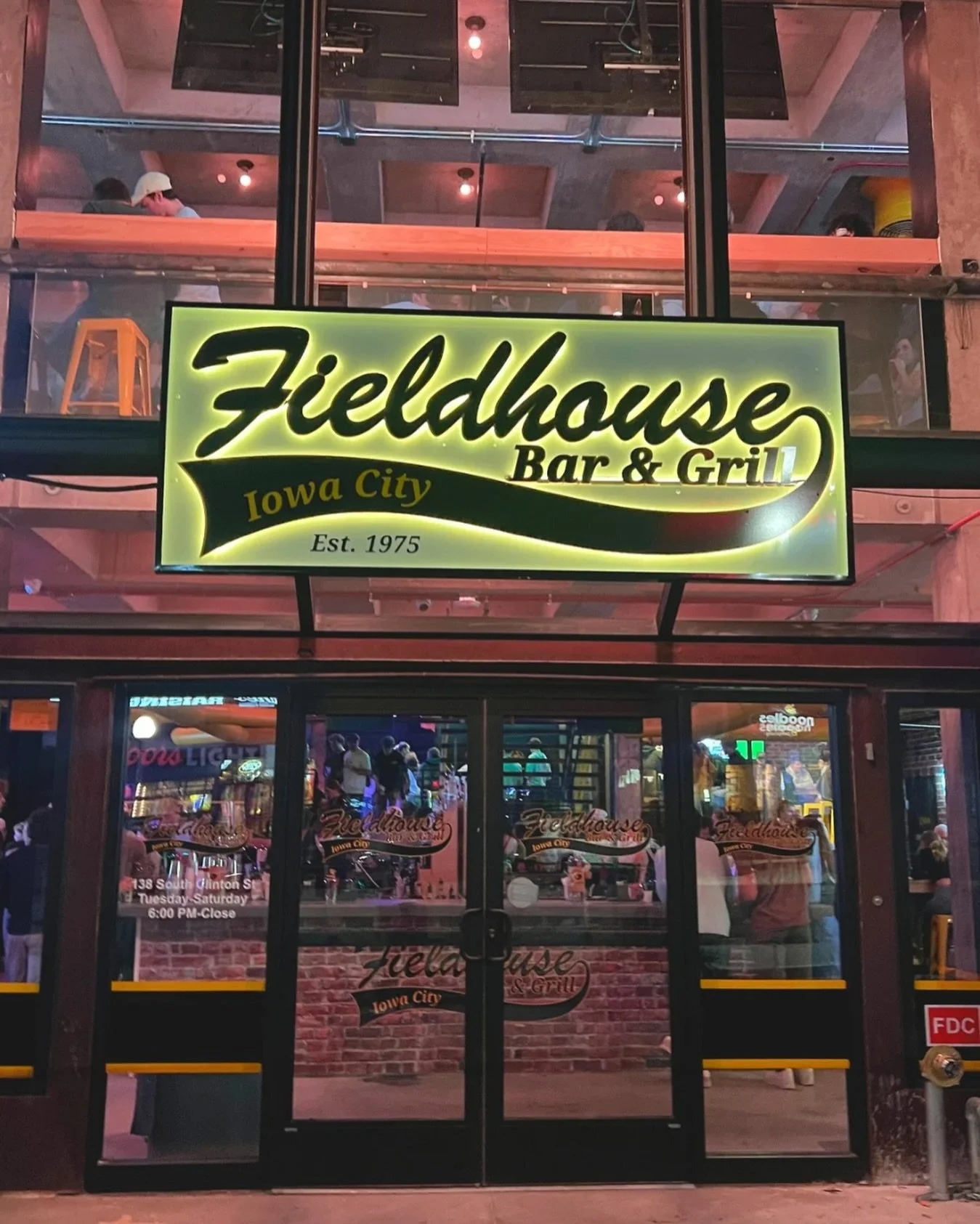 Friday in Iowa City? You know where to post up. 😎

#fieldhouse #fieldhouseiowacity #iowacity #downtowniowacity #uiowabars #iowacitybars #fridaynight #tgif #weekend