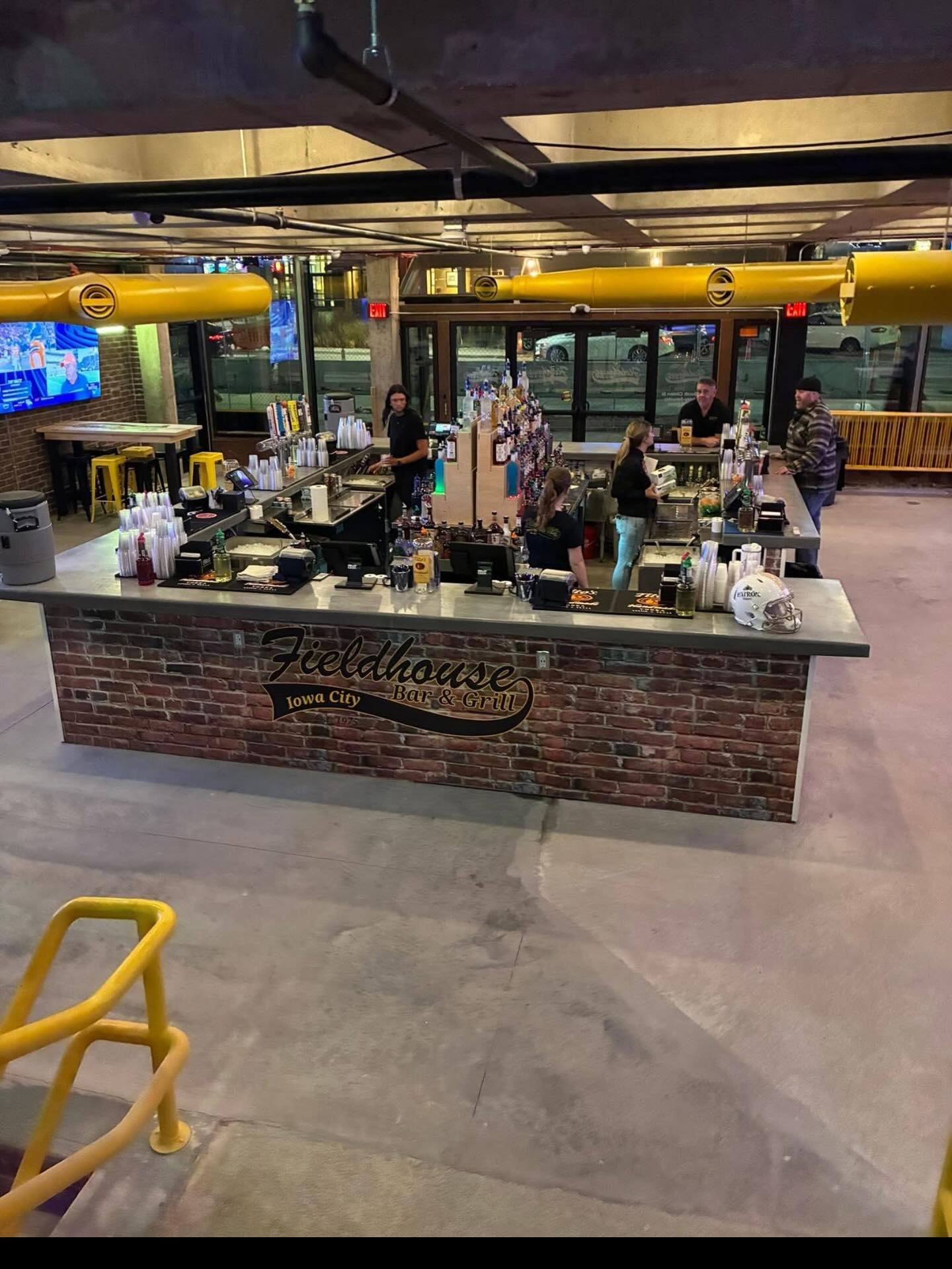 The calm before the storm 👀⚡️ heading over soon? 
-
#fieldhouseiowacity #downtowniowacity #iowacity #goingout #saturdaynight #iowahawkeyes