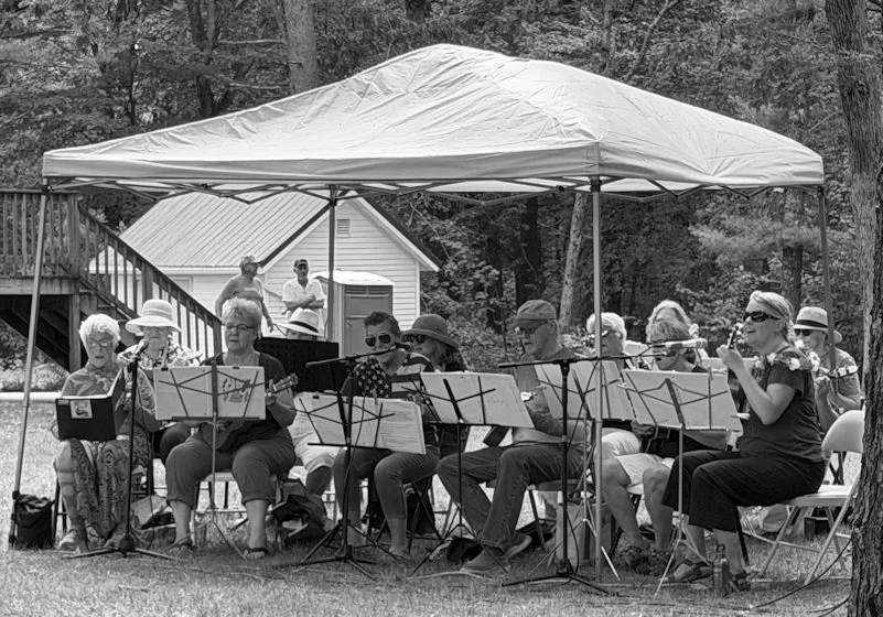 4 Chris Kokesh and the Ukulele Troupe.jpg
