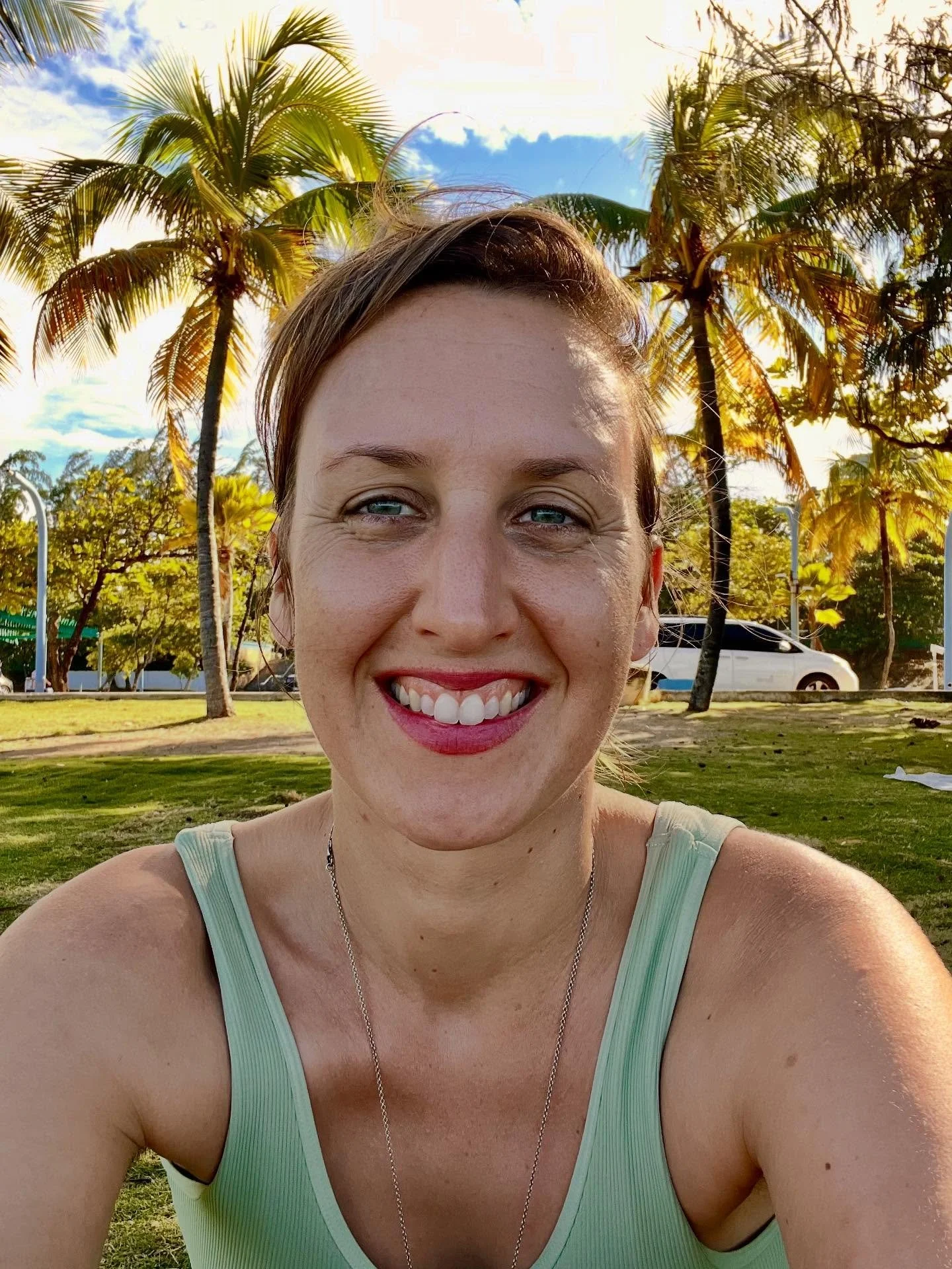 Manchmal braucht es nur einen Moment &ndash; und pl&ouml;tzlich erinnerst du dich daran, wer du wirklich bist.
 Wenn die Lebensfreude zur&uuml;ckkehrt ✨
Nach mehreren Schicksalsschl&auml;gen hatte sie ihren Mut, ihr Vertrauen und die Verbindung zu si