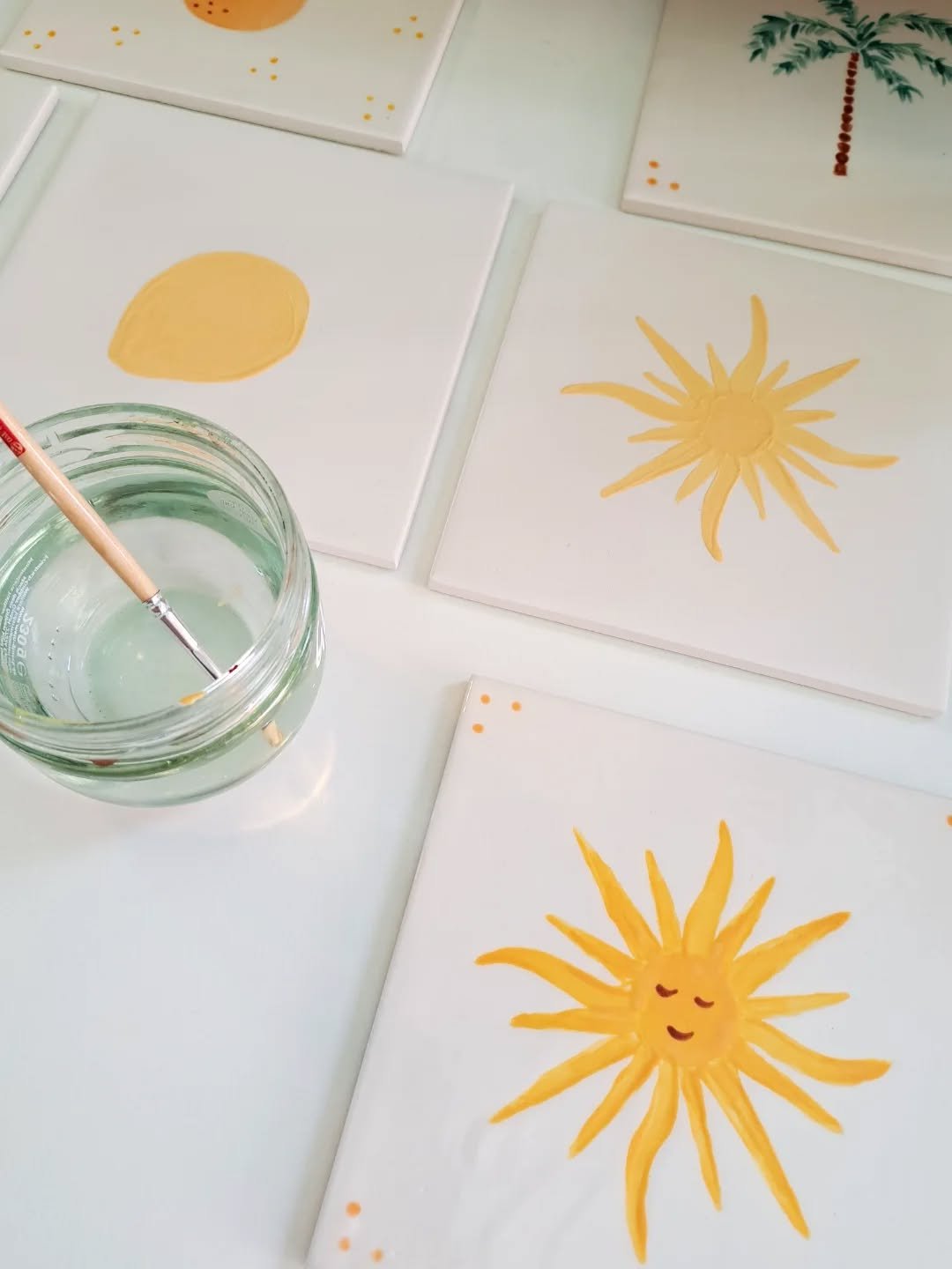 Painting ceramic tiles these days.
Suns, lemons, palmtrees. 🌞🍋🌴

#ceramics #ceramicart #tileart #tileartist #tilepainting