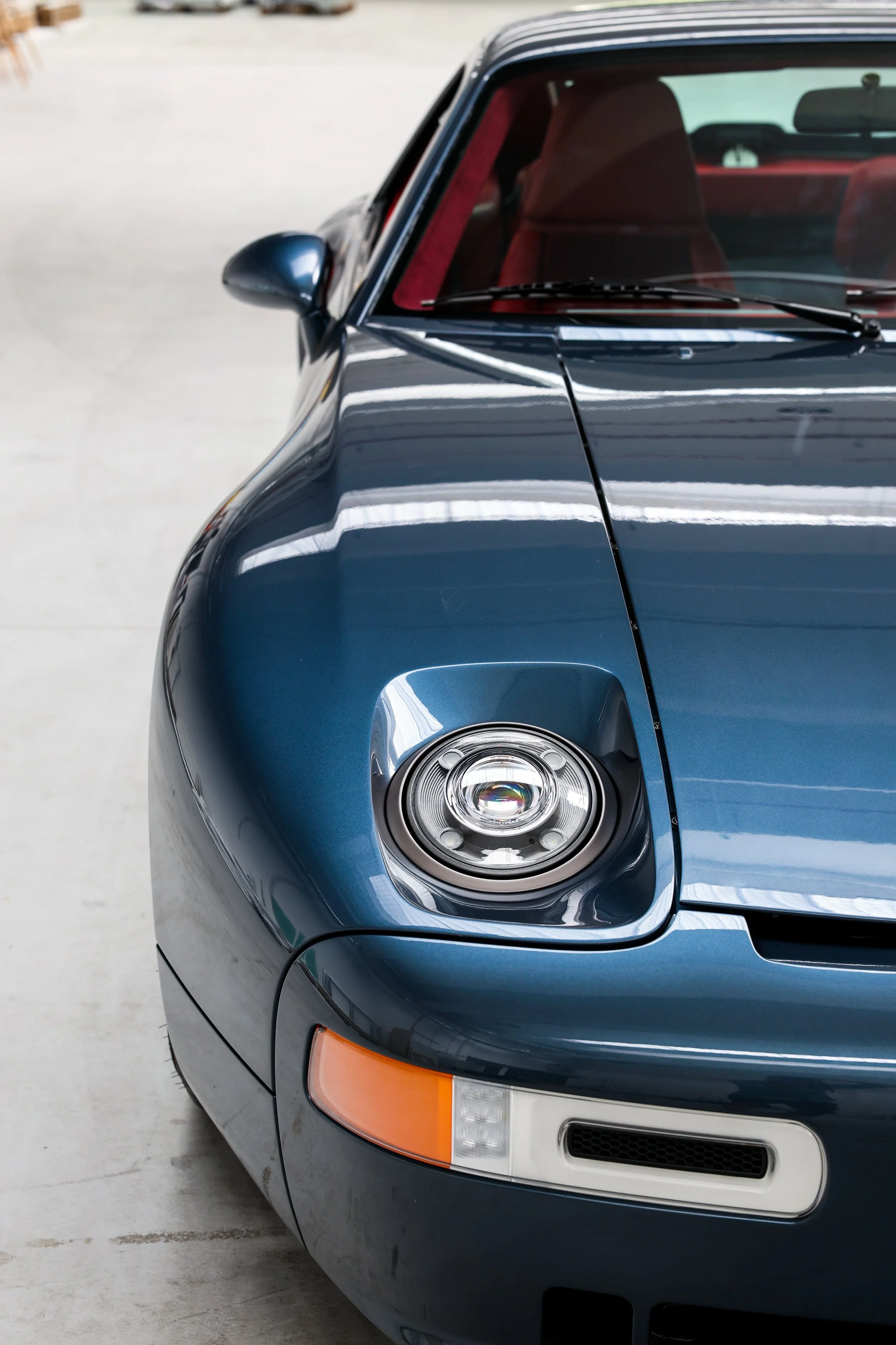 A front view of the Nardone 928