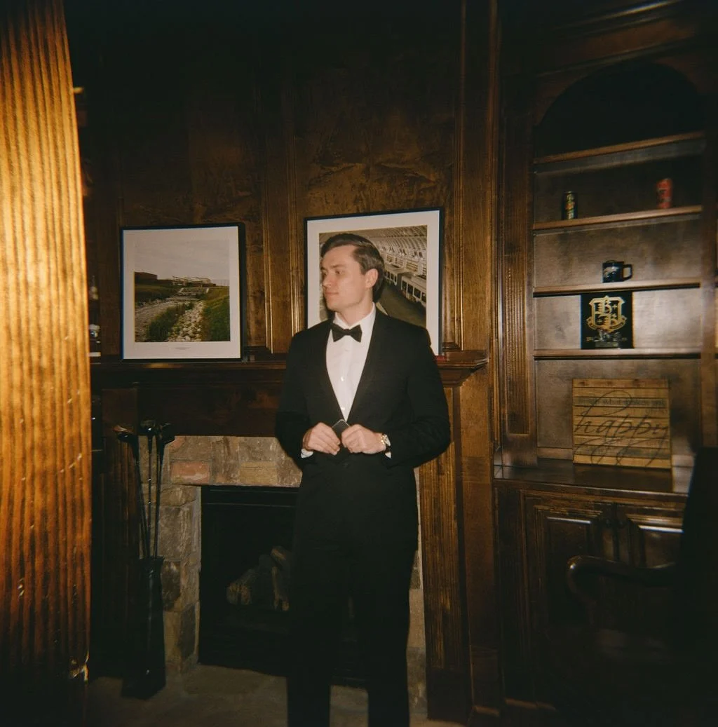 Some holga love from this stunning day 💌🫶🏻
@keelyqellison @zach_ellison77 

Photography: @b.rosephoto
Planning: @haleybeeweddings 
Venue: @piedmontroom 
Florals @florals.sophialynn 
Content @dreamydaysbysj 
Makeup @glamxemmacollins 
Hair @blossom_