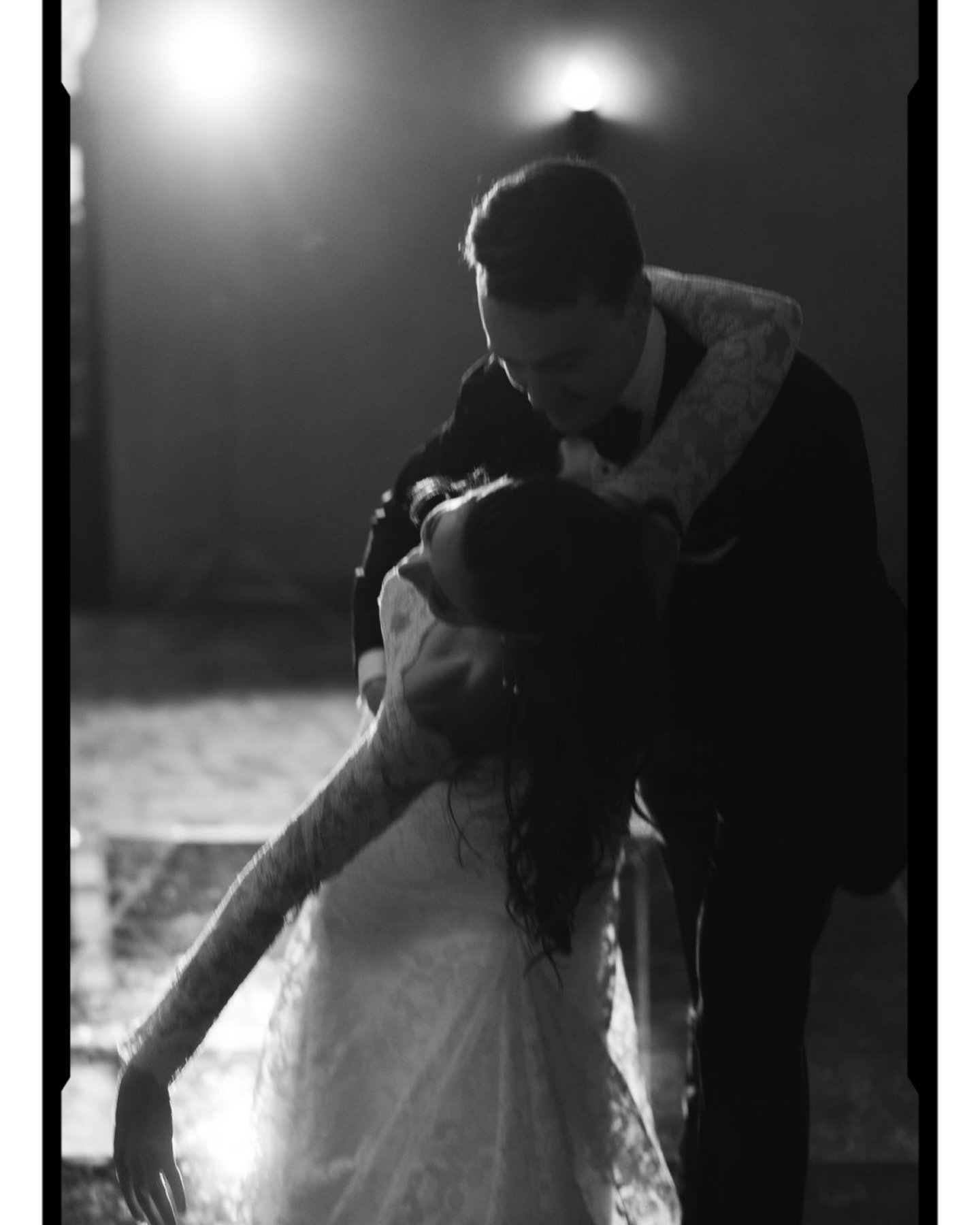 A theatrical three part wedding to tie the knot for Taylor and Mitch. Their day unfolded in bold reds, outfit changes, and unexpected moments that filled the night with love and excitement ❤️&zwj;🔥🎬

SS for @katehensphillips