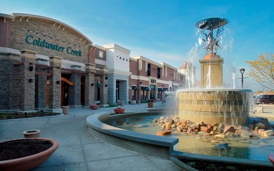 Spend your Saturday at Greenwood Park Mall&mdash; shopping, dining &amp; events minutes away!
#thingstodo #shoppingnearHoneyCreek
#fashioninfluences
