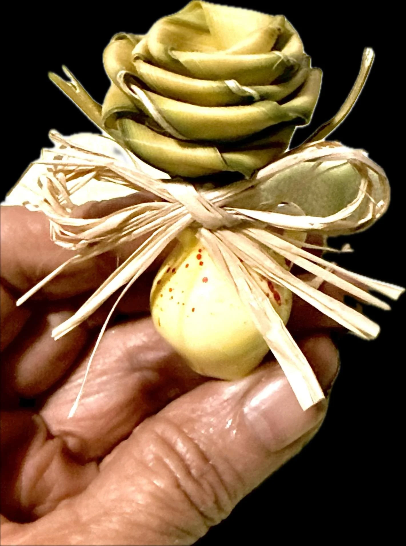 Palm rose bouquet gift box amazing floral gift idea cheap but luxury
