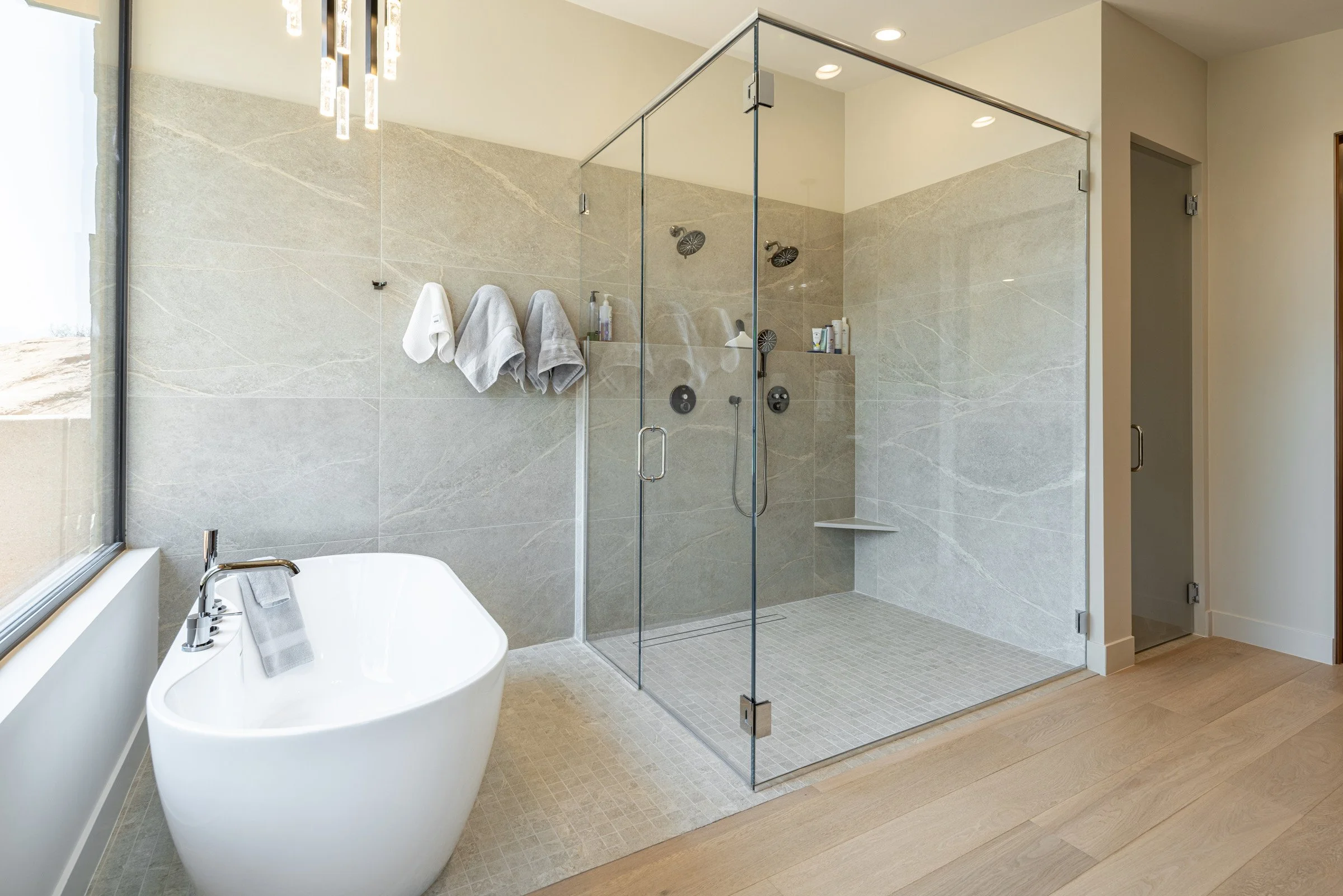 0850 Primary Bathroom-001.jpg