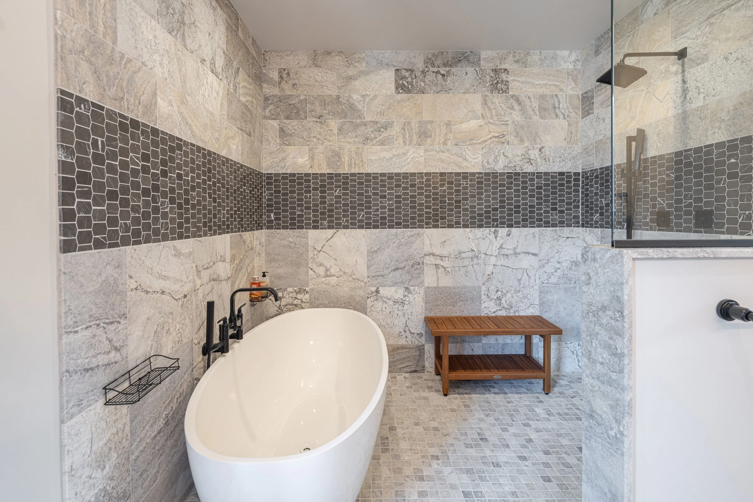 0850 Primary Bathroom-000.jpg