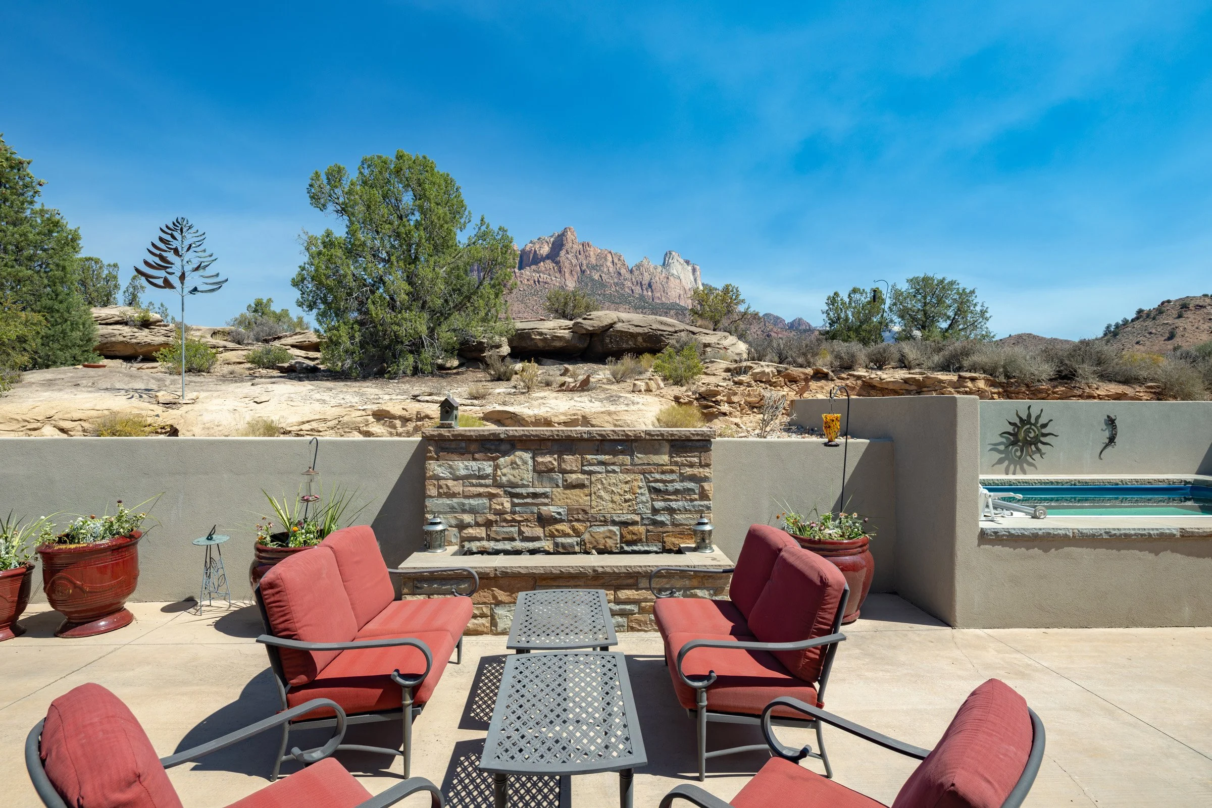 0080 Back Exterior-004.jpg