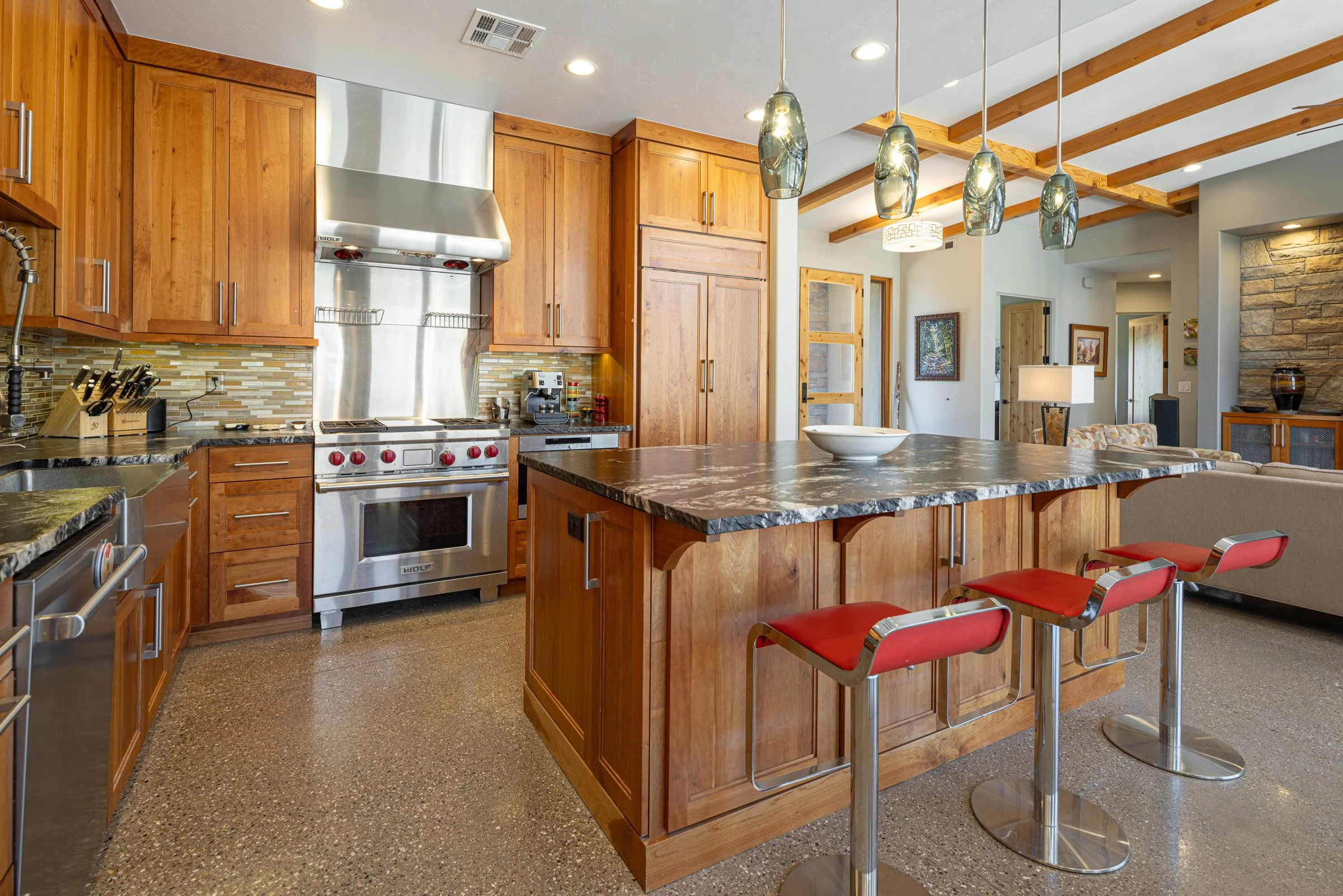 0600 Kitchen-002.jpg