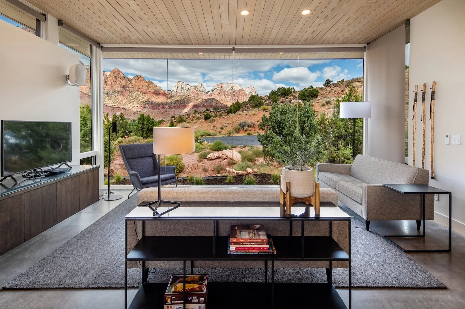 Photo-124397-0000 Home 2 Great Room-001.jpg