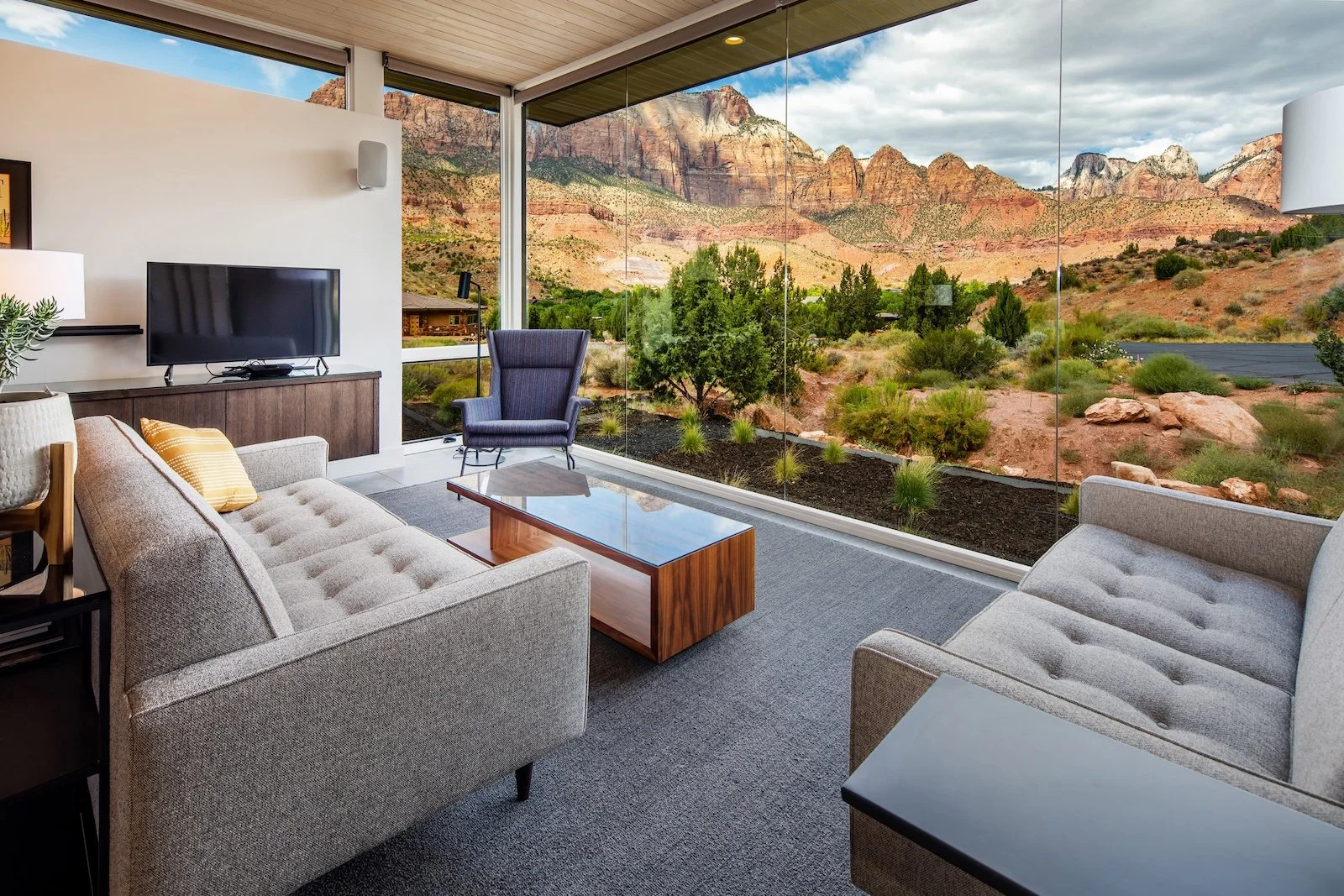 Photo-124397-0000 Home 2 Great Room-004.jpg