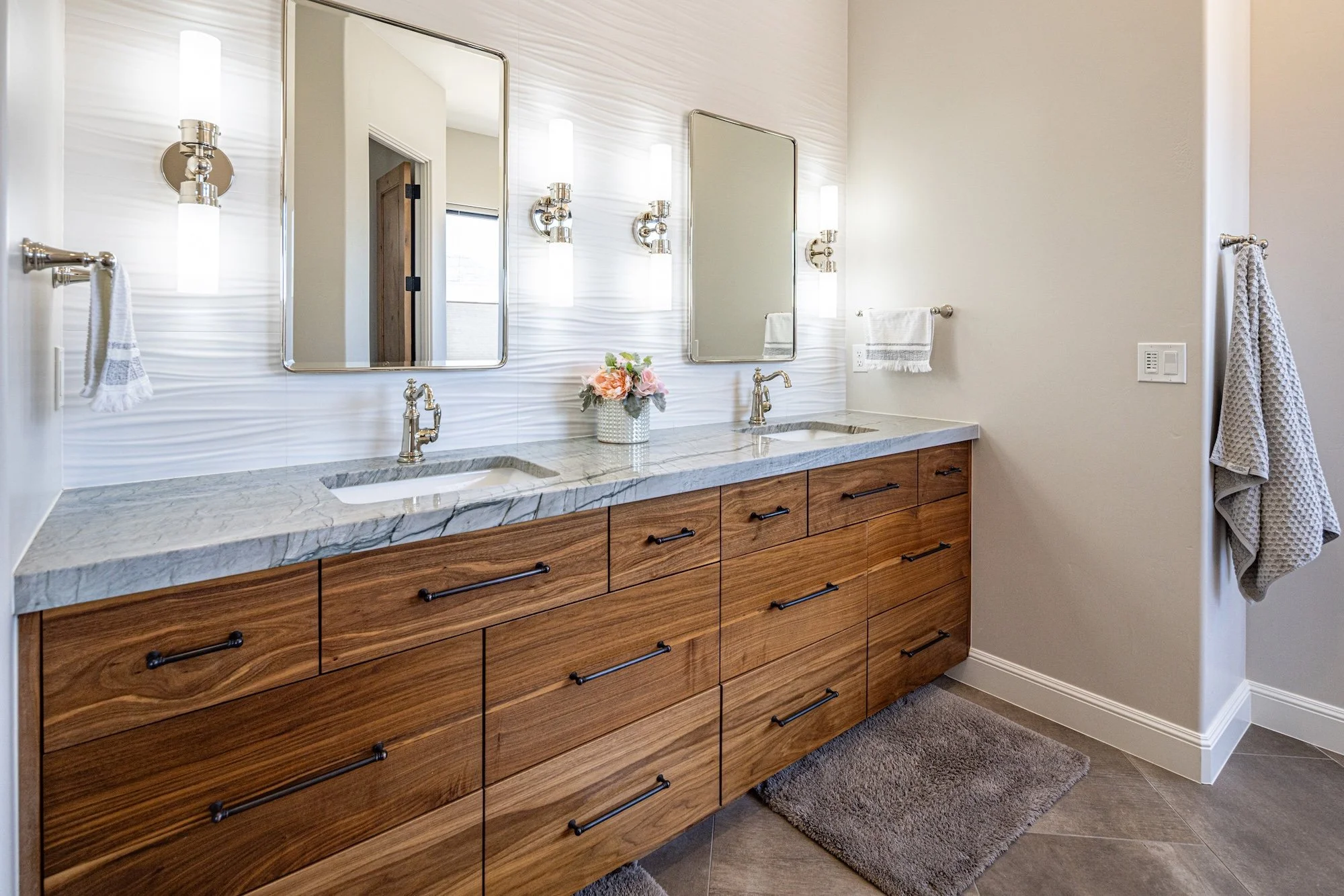 0850 Primary Bathroom-001.jpg