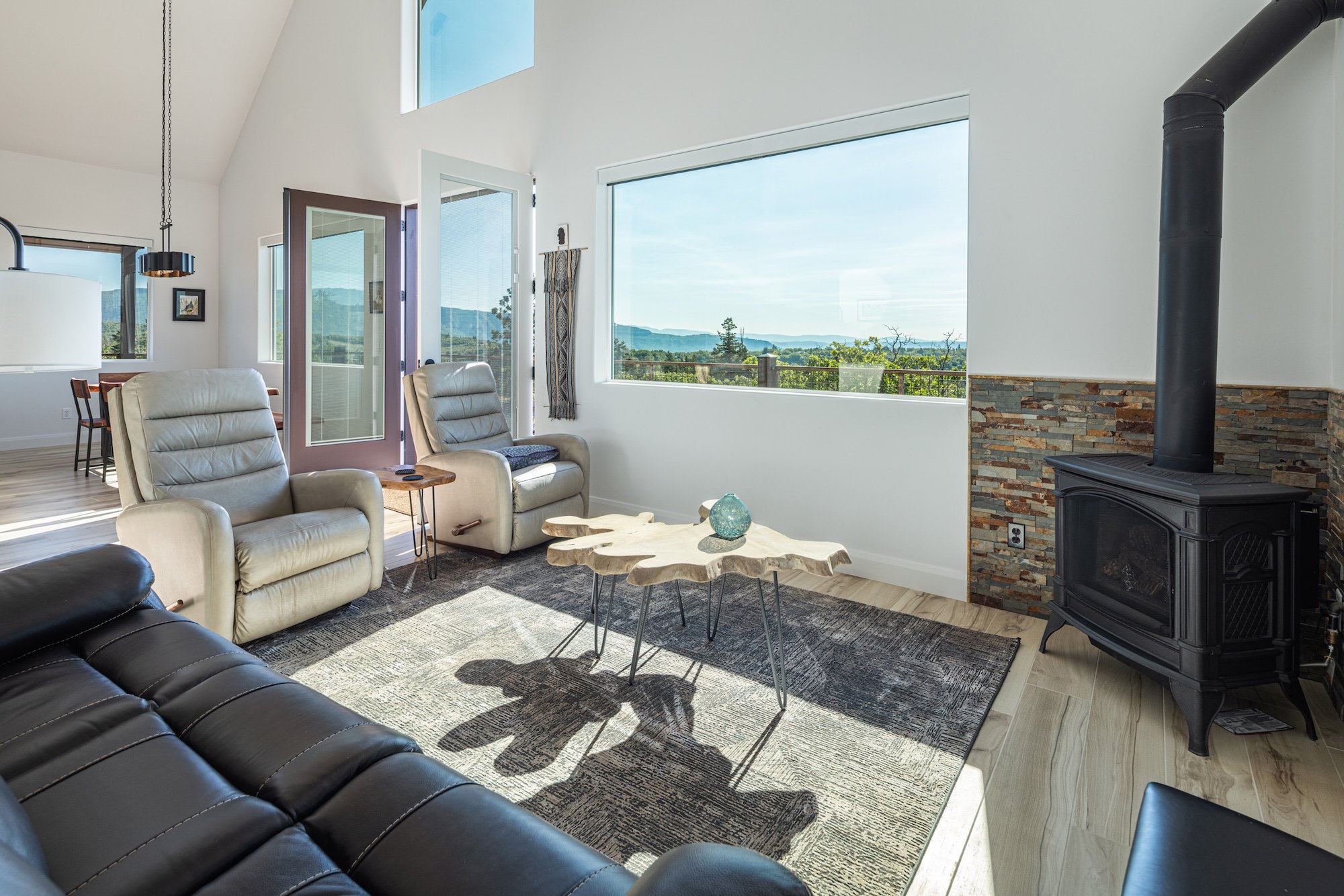 0300 Living Room-003.jpg