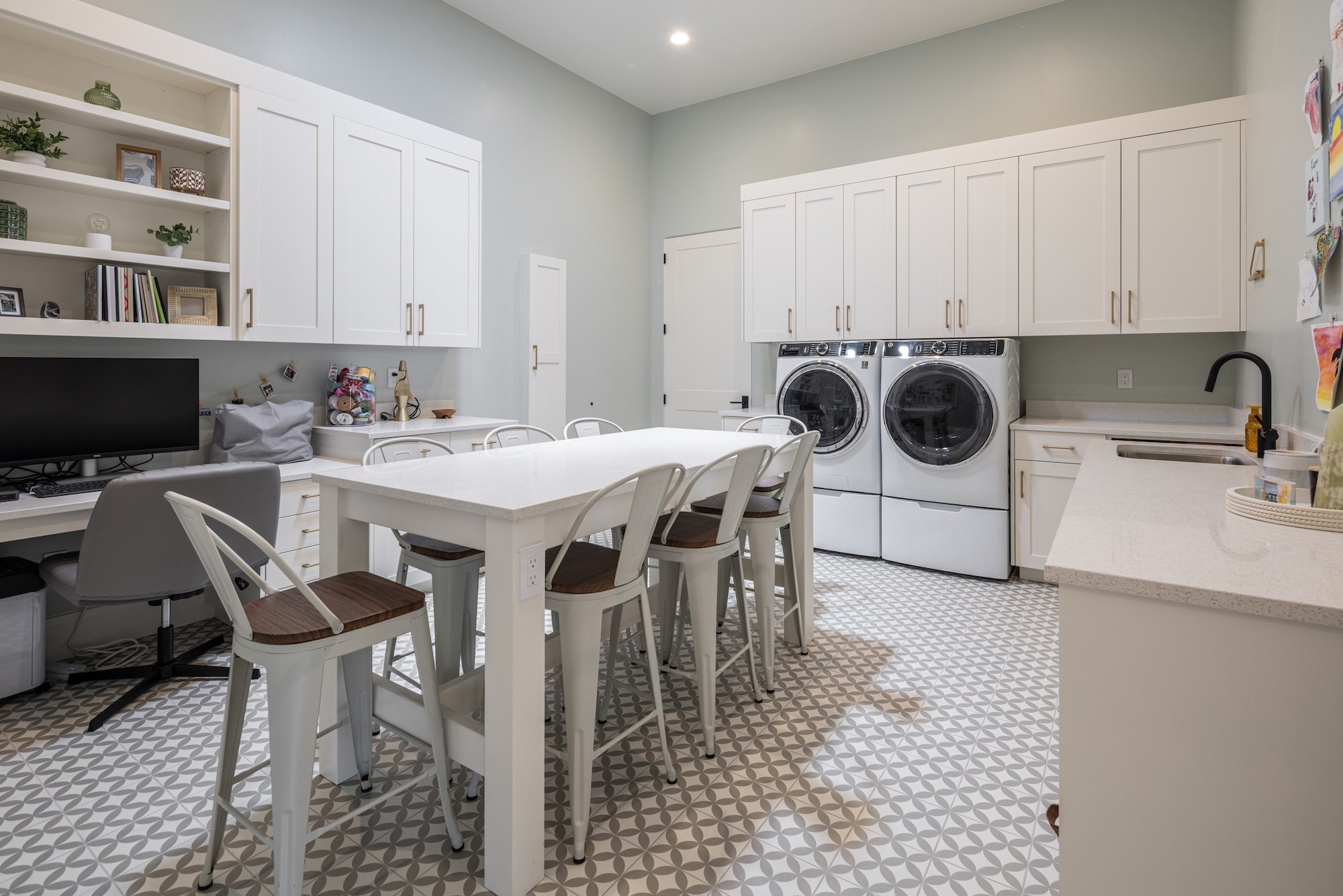 1200 Laundry-001.jpg