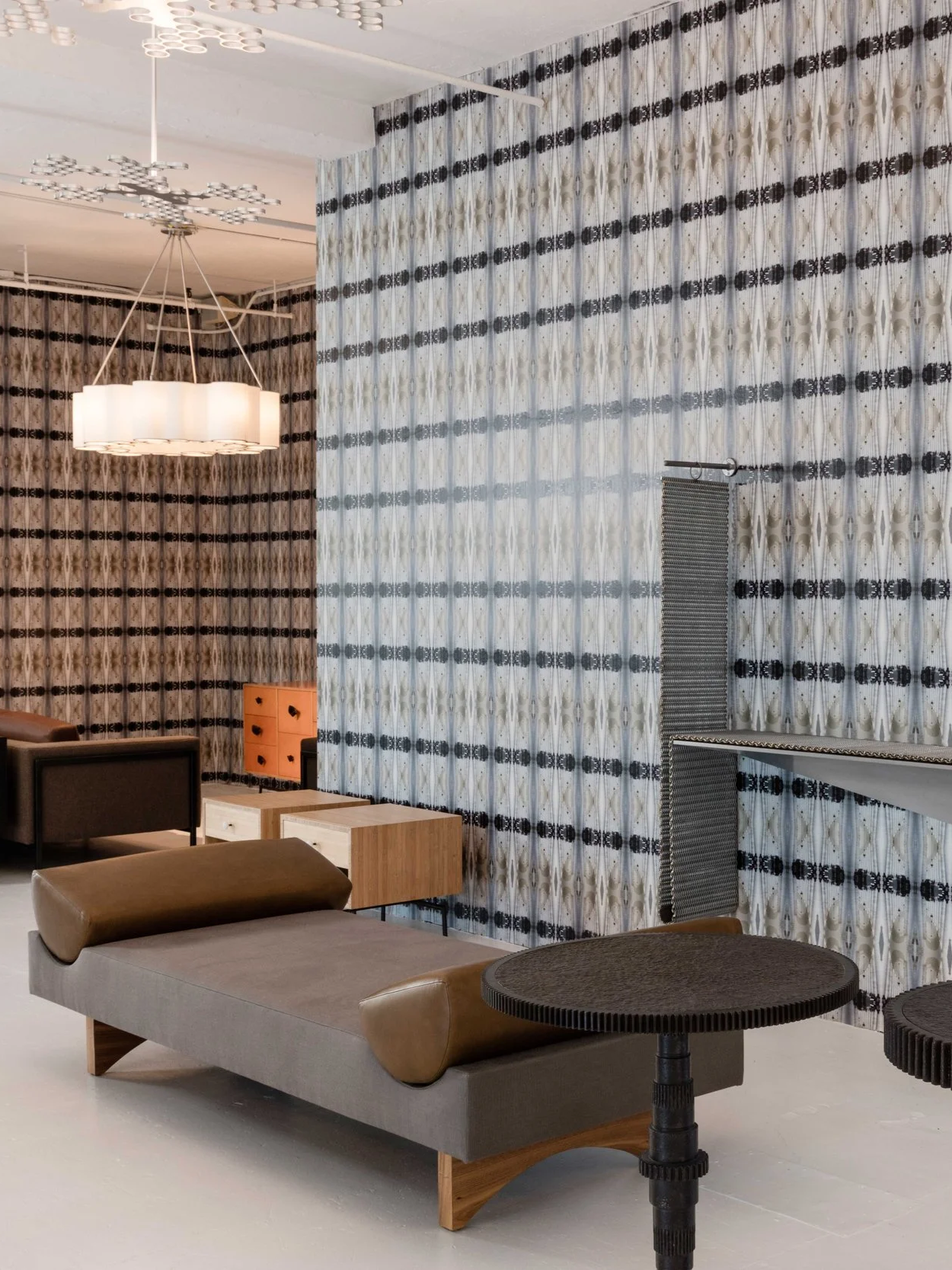 Super Series
Colonnade