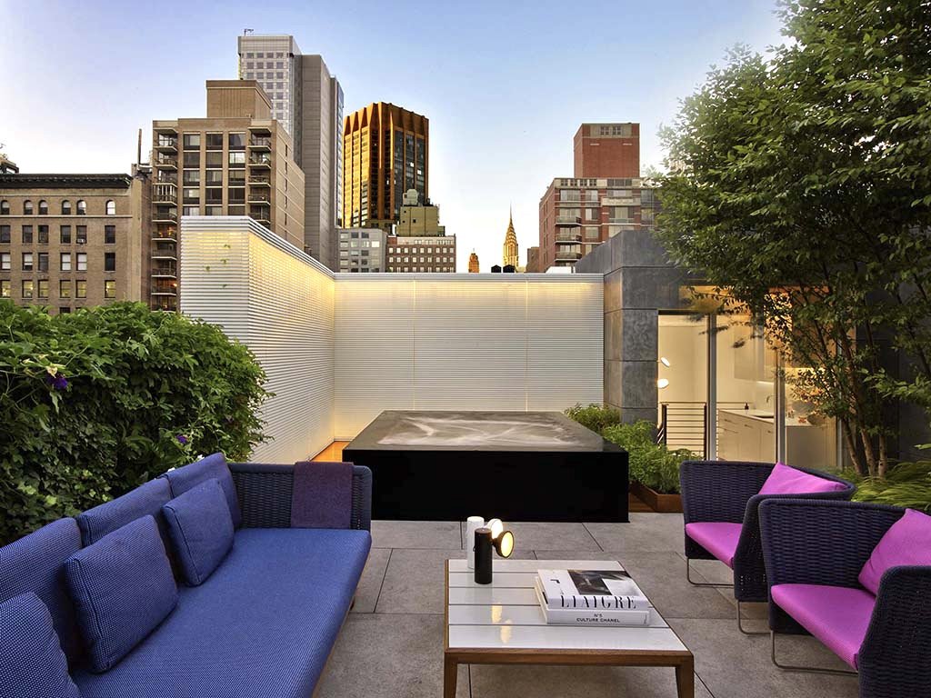 Nomad Roof Infinity Spa_credit %22Tom O'Shea%22.jpeg