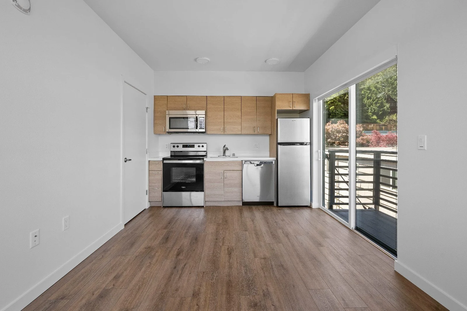 Lanterman-609 W Nickerson St (Seattle) - MLS (9 of 29).JPG