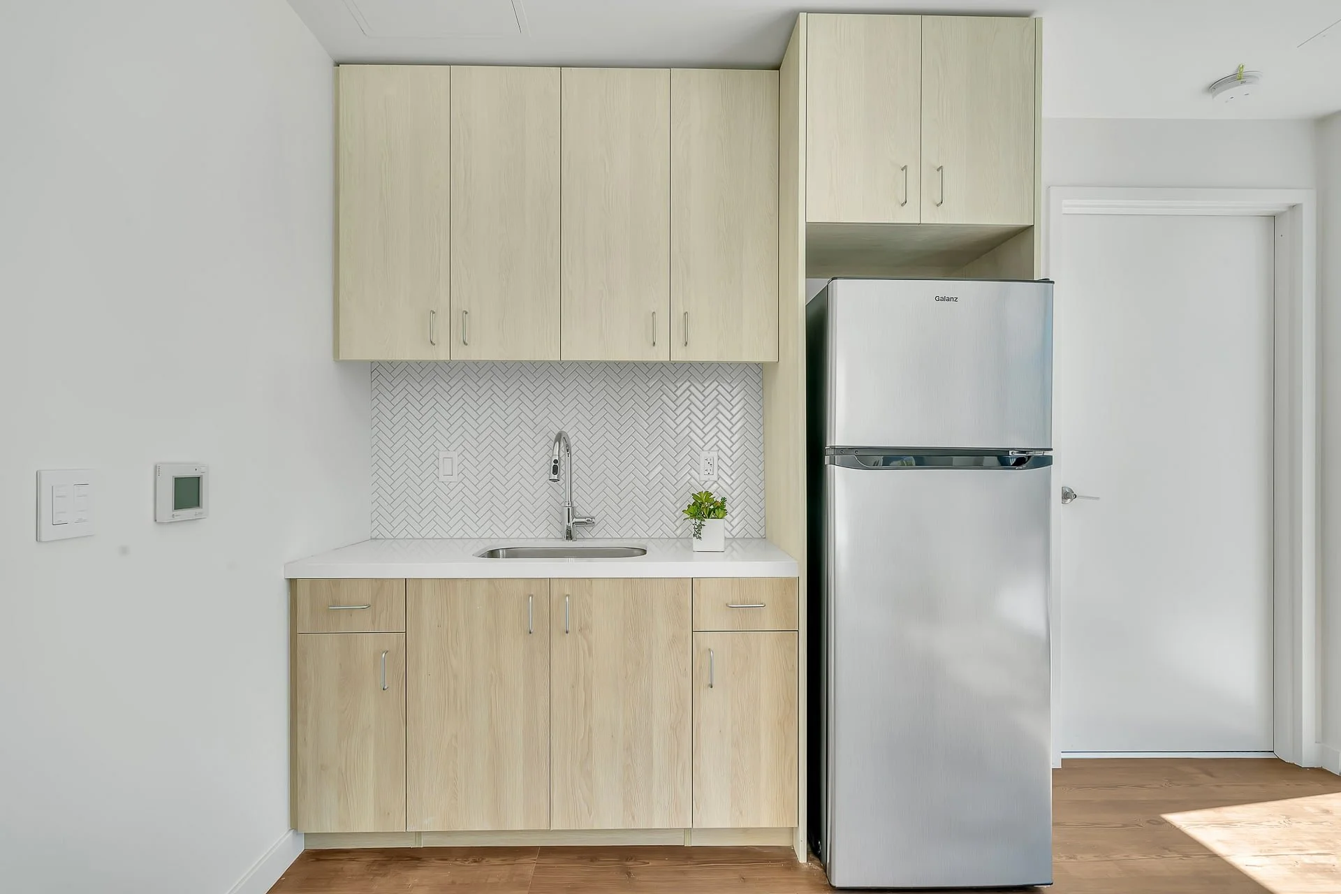 12_1621 N. McCadden Place, Unit 807.jpg