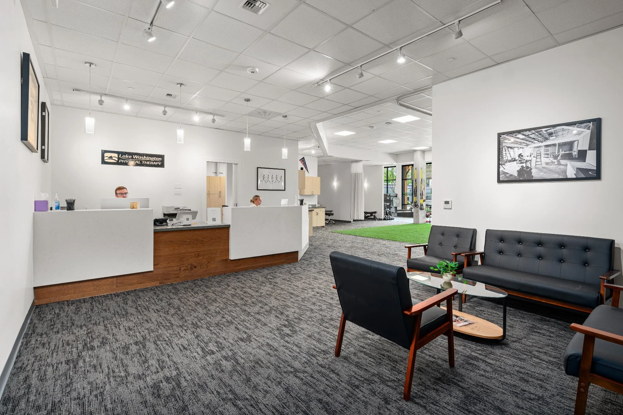 DSC01422-LakeWaPhysTheraphyWoodinville.jpg