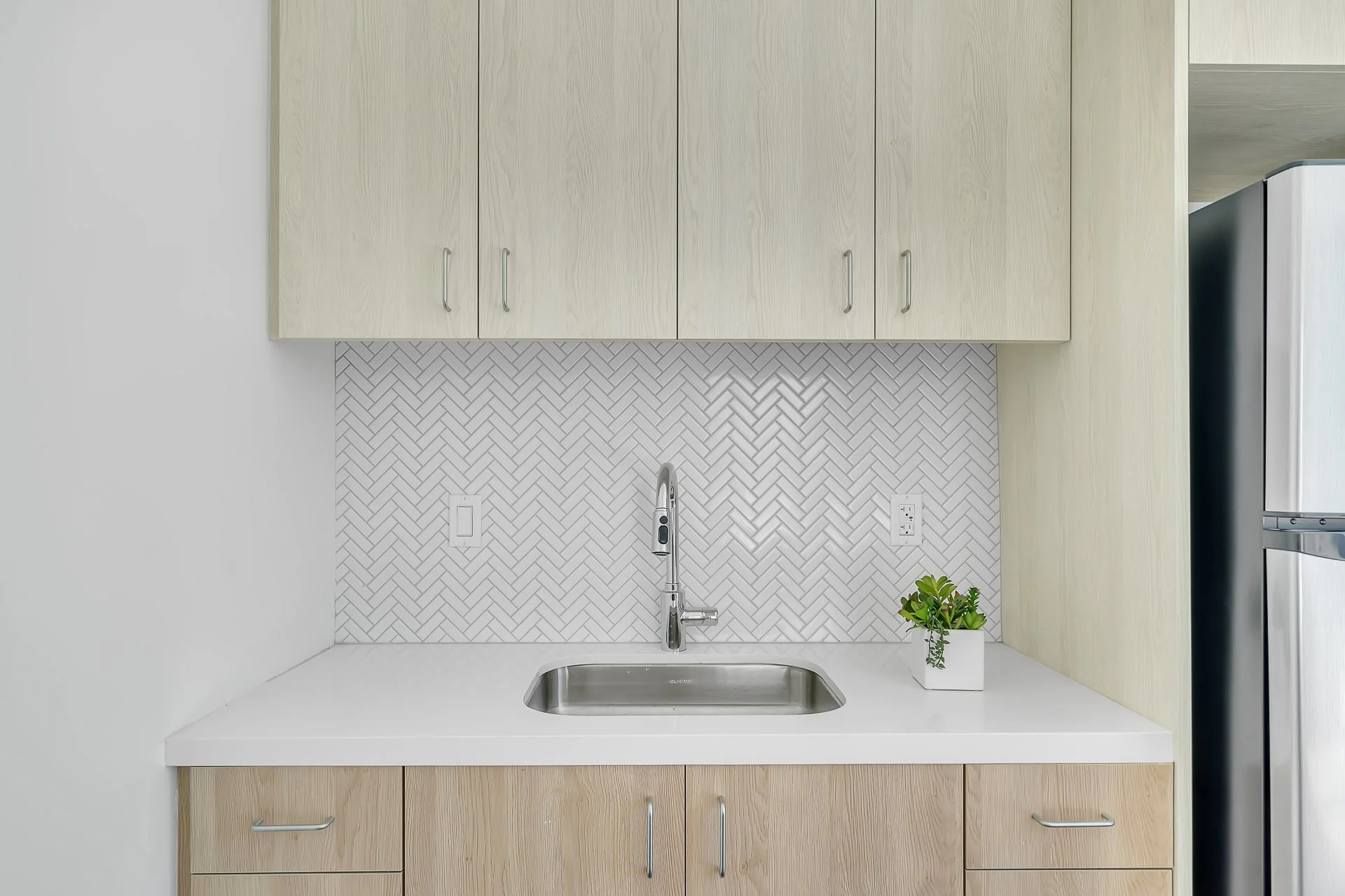 13_1621 N. McCadden Place, Unit 807.jpg