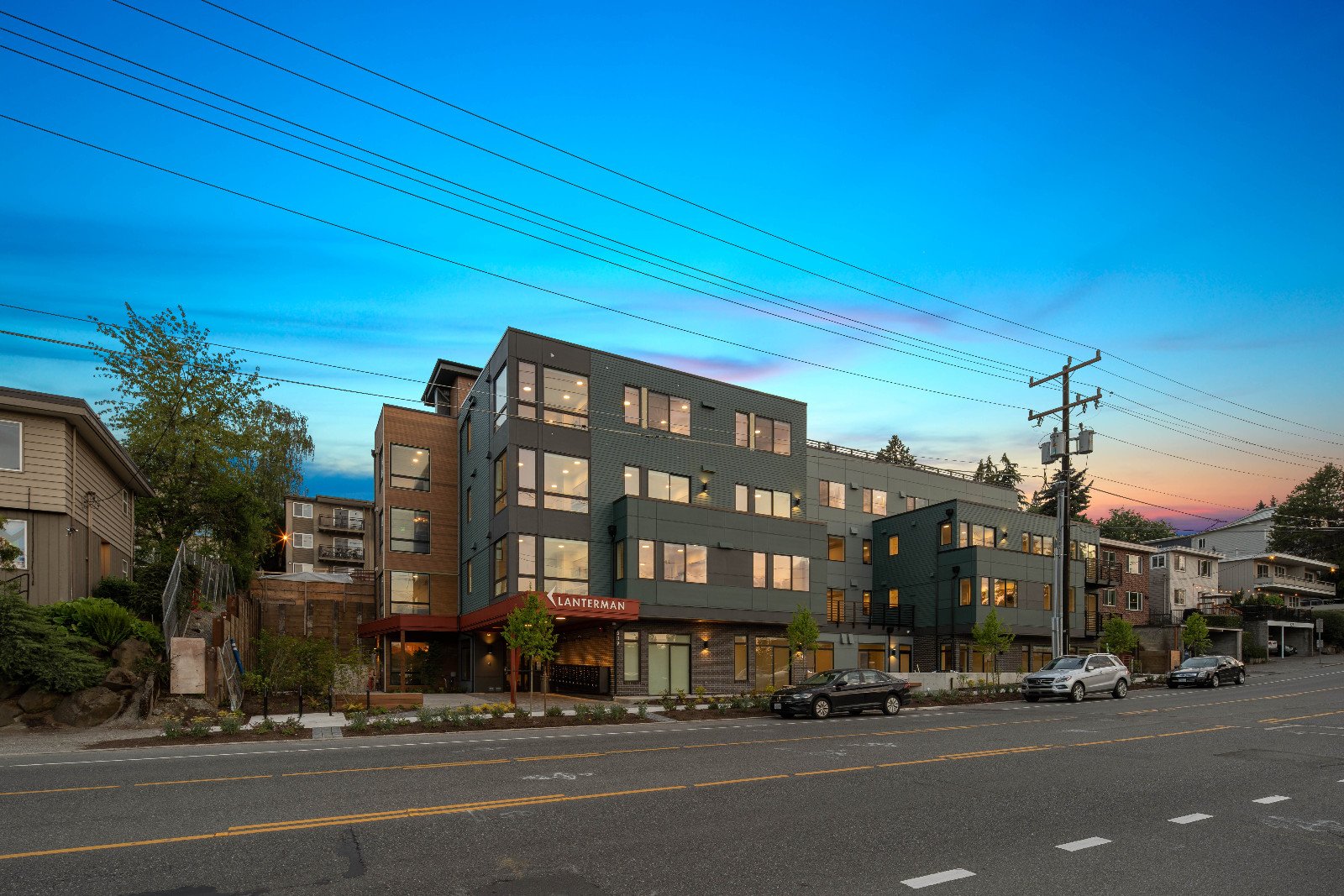 Lanterman-609 W Nickerson St (Seattle) - MLS - Twilight (7 of 8).jpg