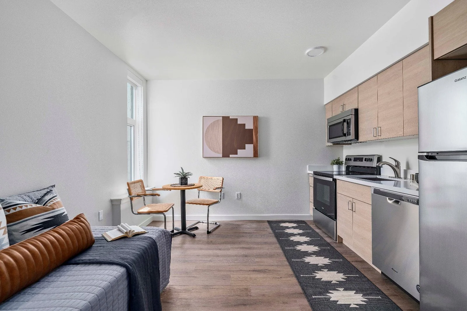 Lanterman-609 W Nickerson St (Seattle) - MLS (17 of 29).JPG