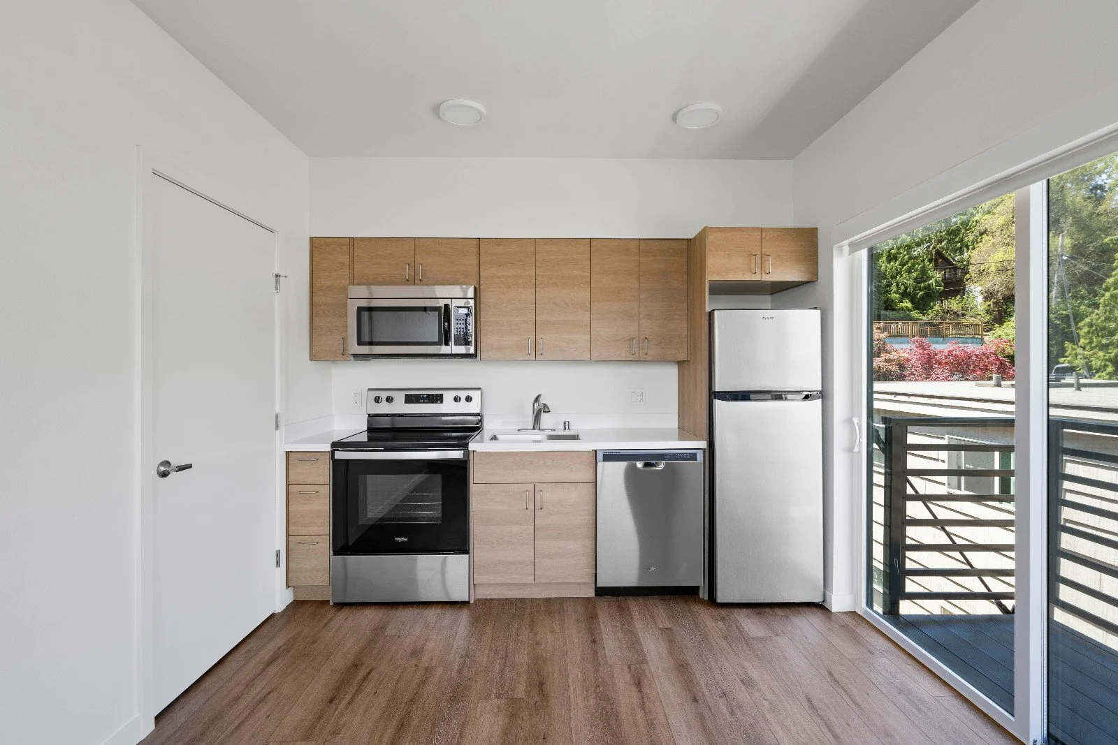 Lanterman-609 W Nickerson St (Seattle) - MLS (12 of 29).JPG