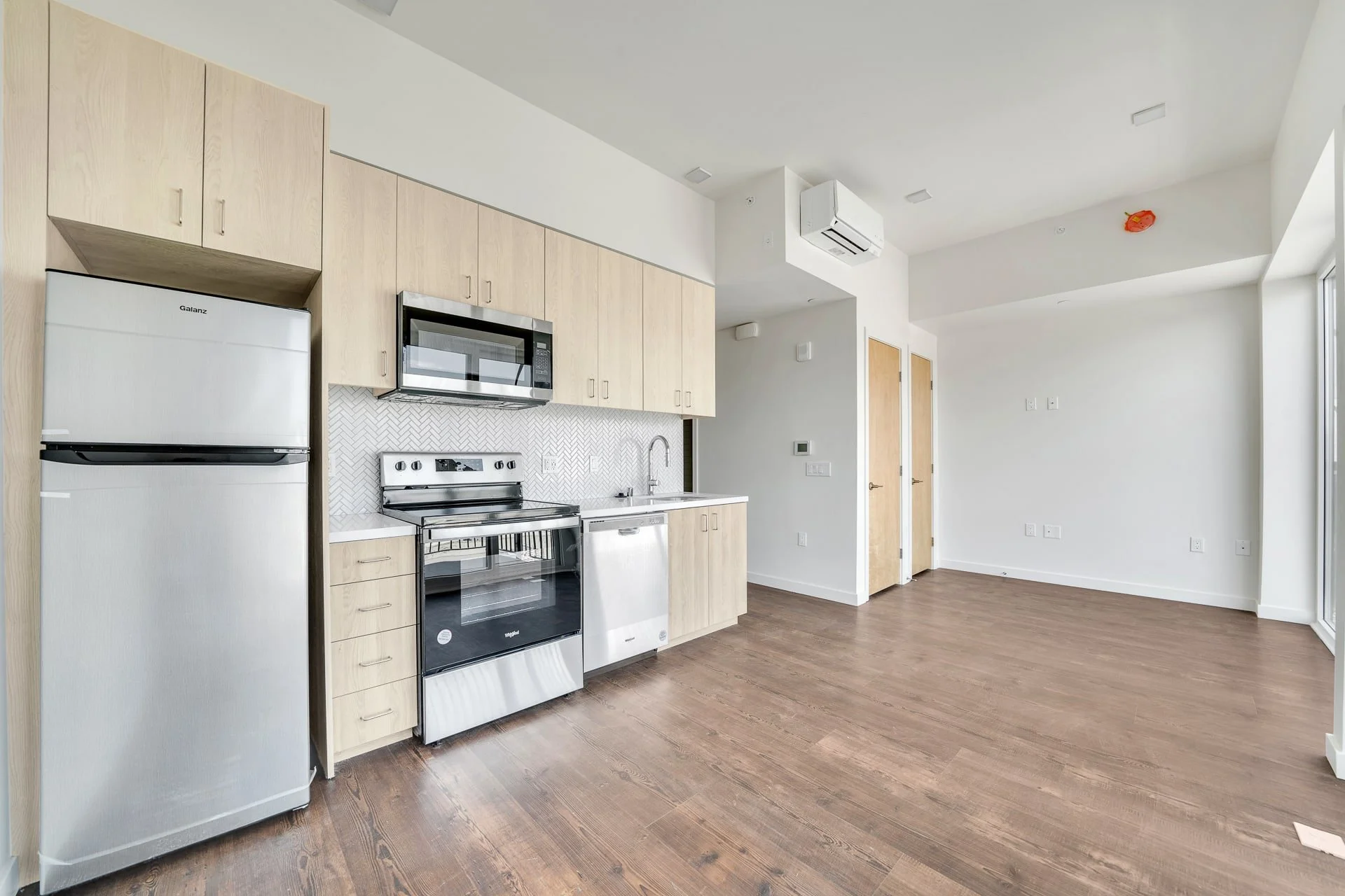 10_1621 McCadden Place, Unit 801.jpg