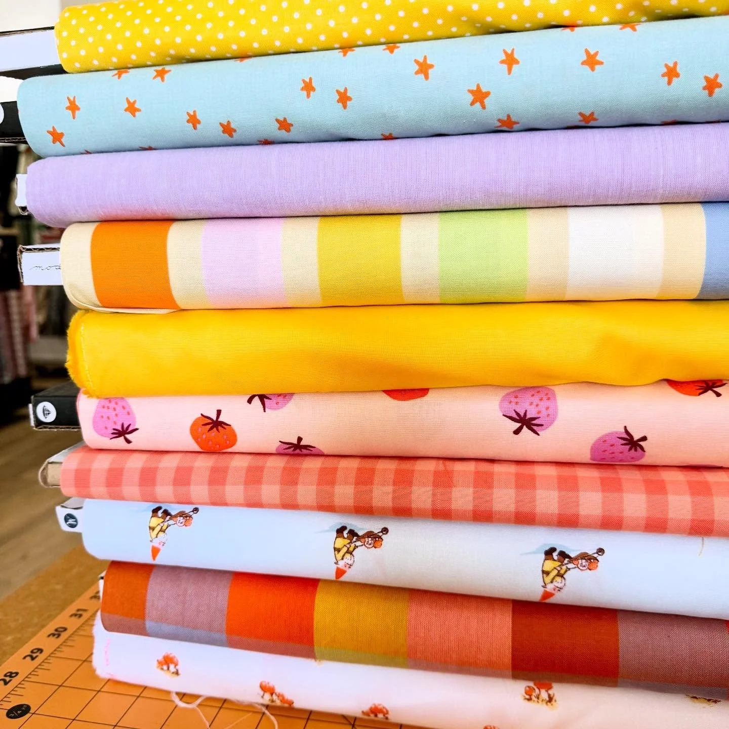 You gnome me...starting something new 🍄 🌈✨🧵

#QuiltLove #ModernQuilting #QuiltersOfInstagram #FabricAddict #SewMuchFun #QuiltyLove #HappyStitching #FabricStack #Sewcialists #CraftyLife #CribQuilt #BabyQuilt