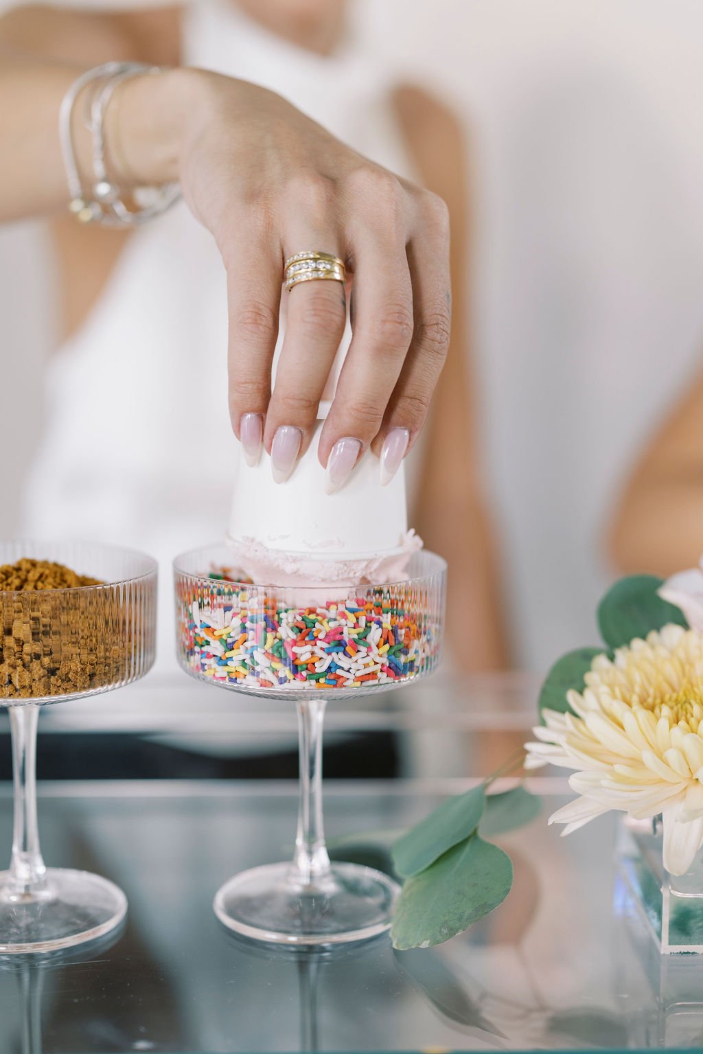 Gelato cup prep at cart.jpg