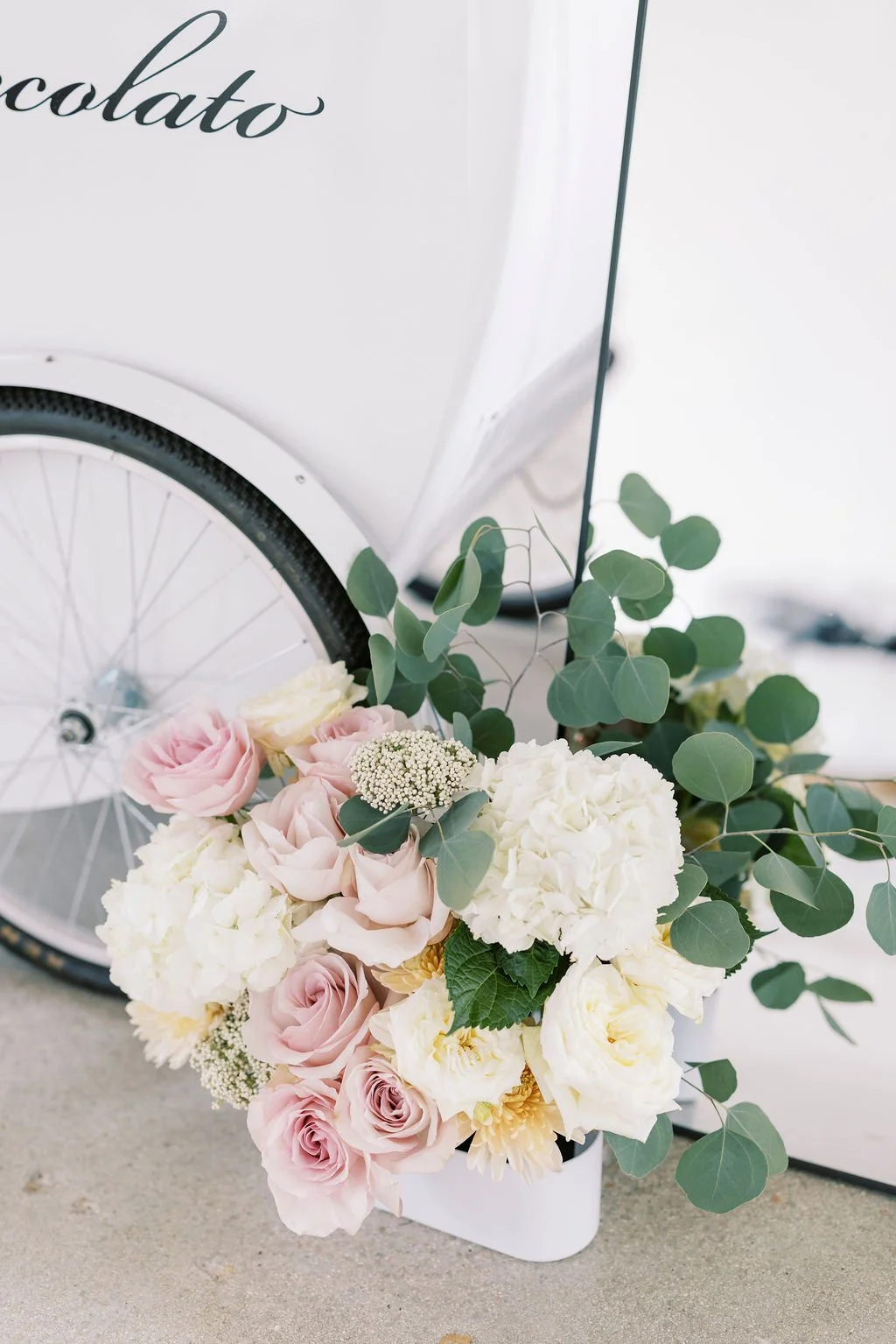 fresh flowers at gelato cart.jpg