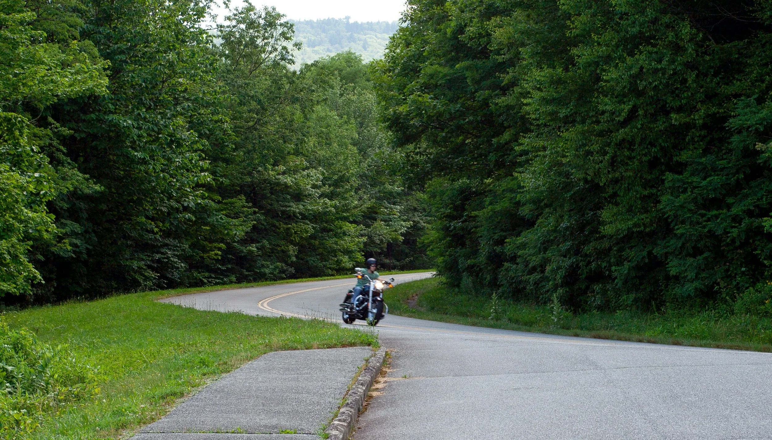Top 10 rutas moteras por España: guía definitiva 2025 para motoristas