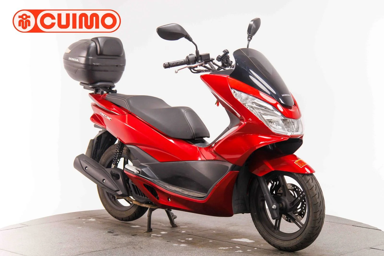 Honda PCX 125 vs SYM Symphony 125: comparativa, precios y cuál comprar
