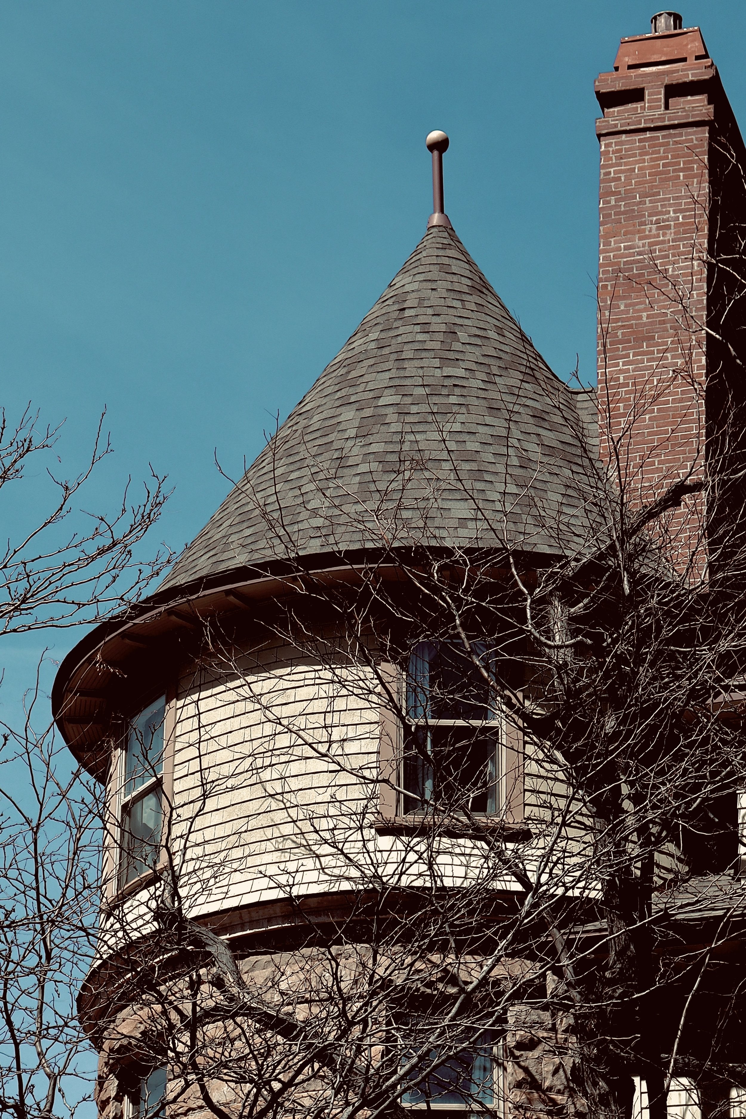 Manitou - Building in Brown 1.JPEG