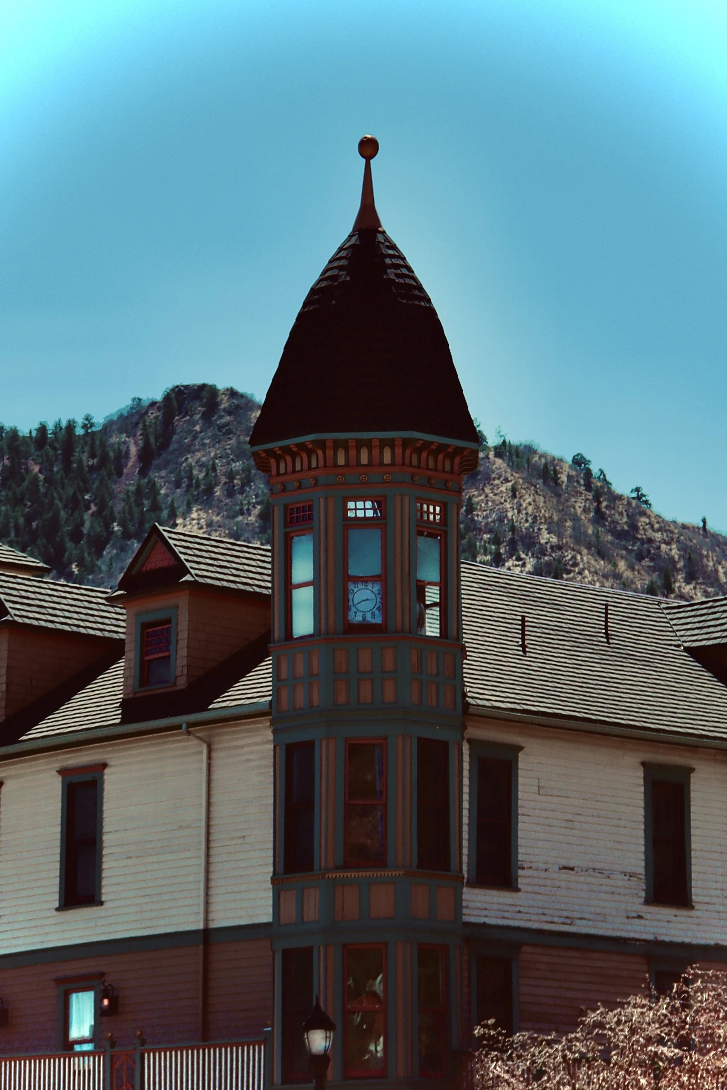 Manitou - Building 2.JPEG