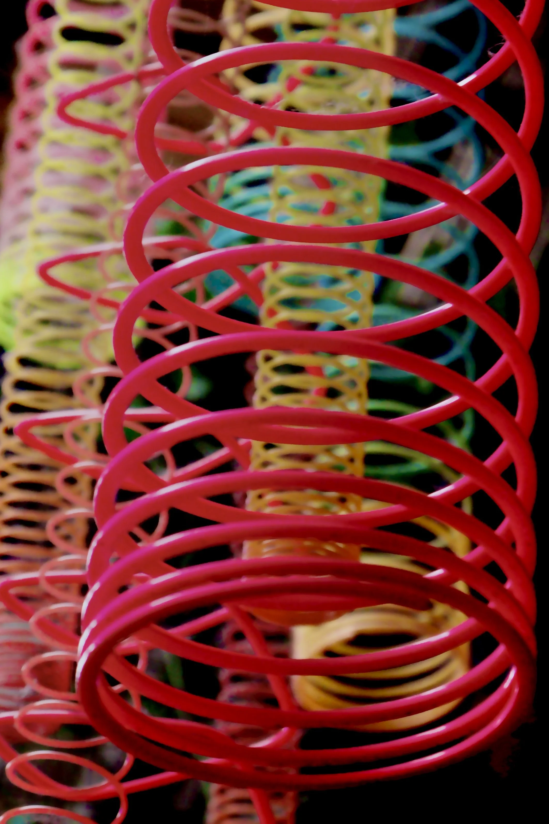COS - Slinky - Close Up 2.JPEG