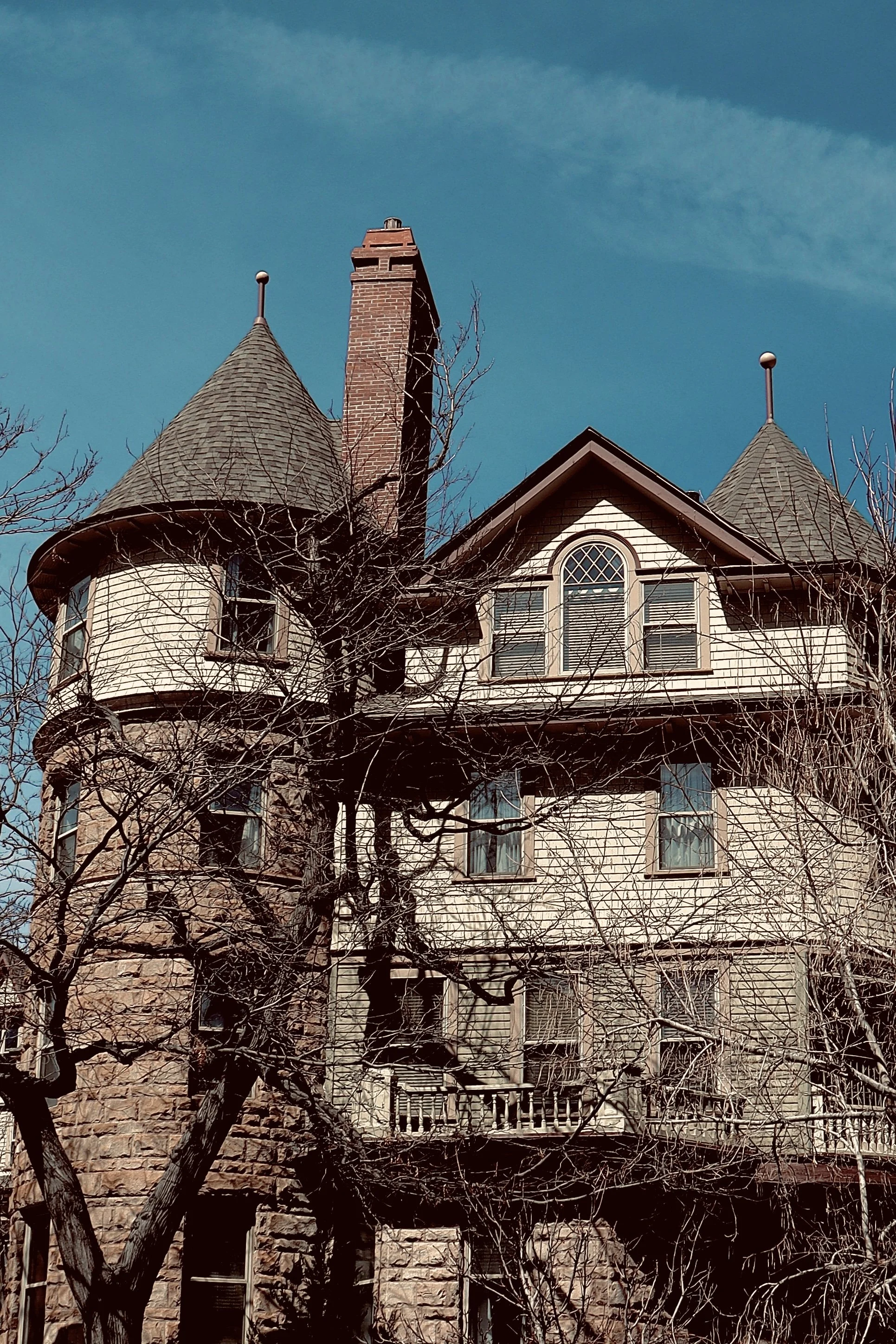 Manitou - Building in Brown 4.JPEG