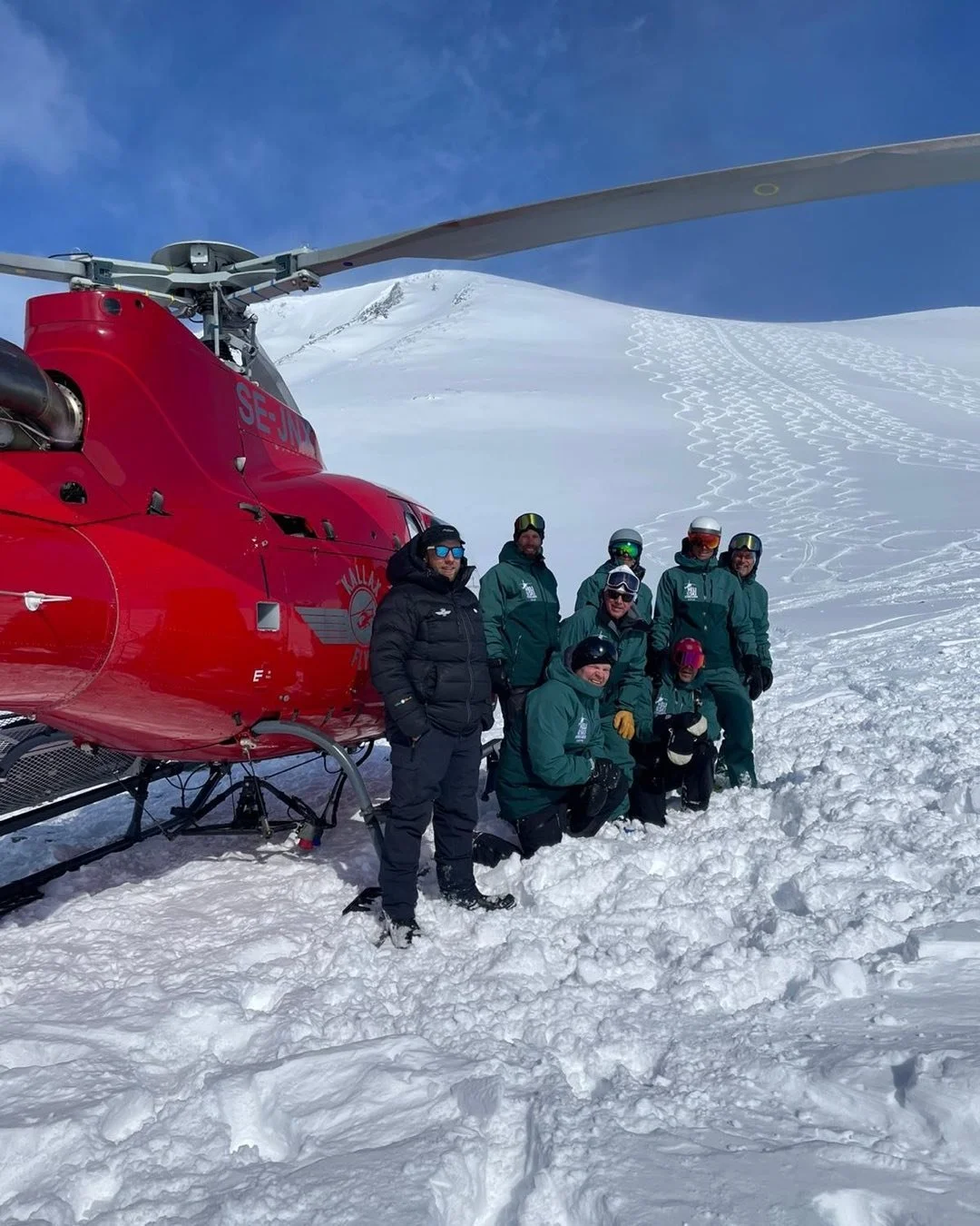 In a fantastic collaboration with Atomic, the 2022 HeliSki Camp in Kvikkjokk has now been completed. We extend a warm thank you to our guests, ÅrreNjarka Fjällby & Kallaxflyg for togetherness, hospitality & wonderful nature experie