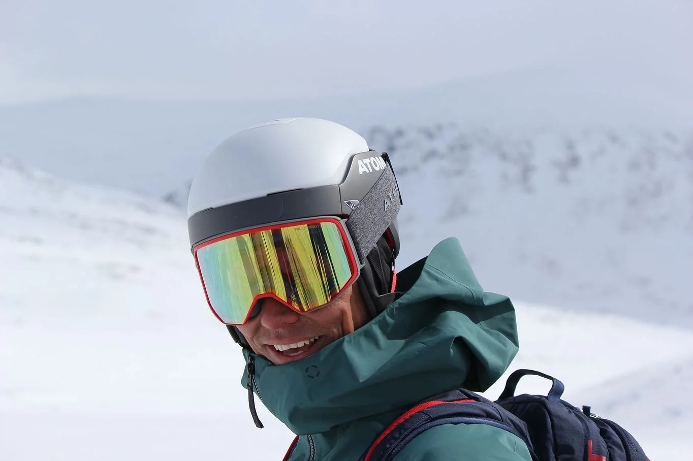 These pictures sums up group no.1: nothing but smiles😃⛷ #heliskikvikkjokk #heliski #swedishlapland #destinationjokkmokk #offpistski #arrenjarka #foodie #arcticlife #visitsweden #skier #mountain #sweden #skiing #nature #helicopter #freeski