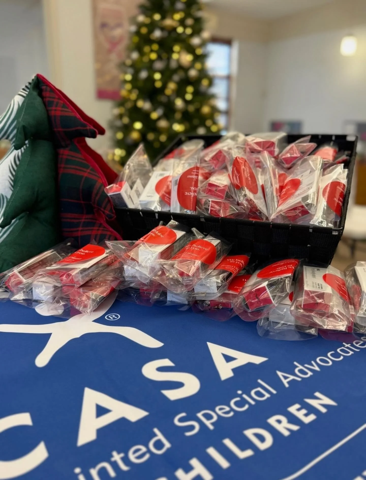 Hudson County CASA is excited to welcome Project Glimmer as a new donor to our holiday drive!🎉

Project Glimmer&rsquo;s mission is to inspire all girls to envision and realize an empowered future, and we are grateful for their generous donation of p