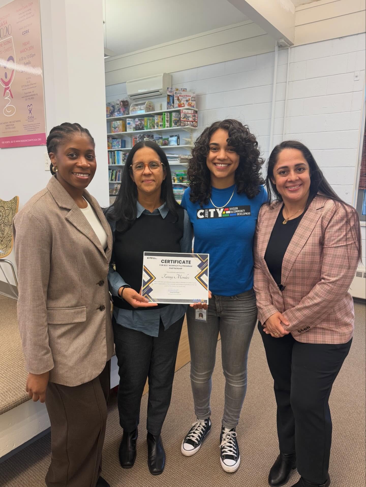 Fanny M&eacute;ndez-Rivero received the Best Nonprofit &amp; Program Partnership Award from the City of Jersey City in recognition of her outstanding work at Hudson County CASA and her valued partnership in serving our community.❤️

Congratulations F