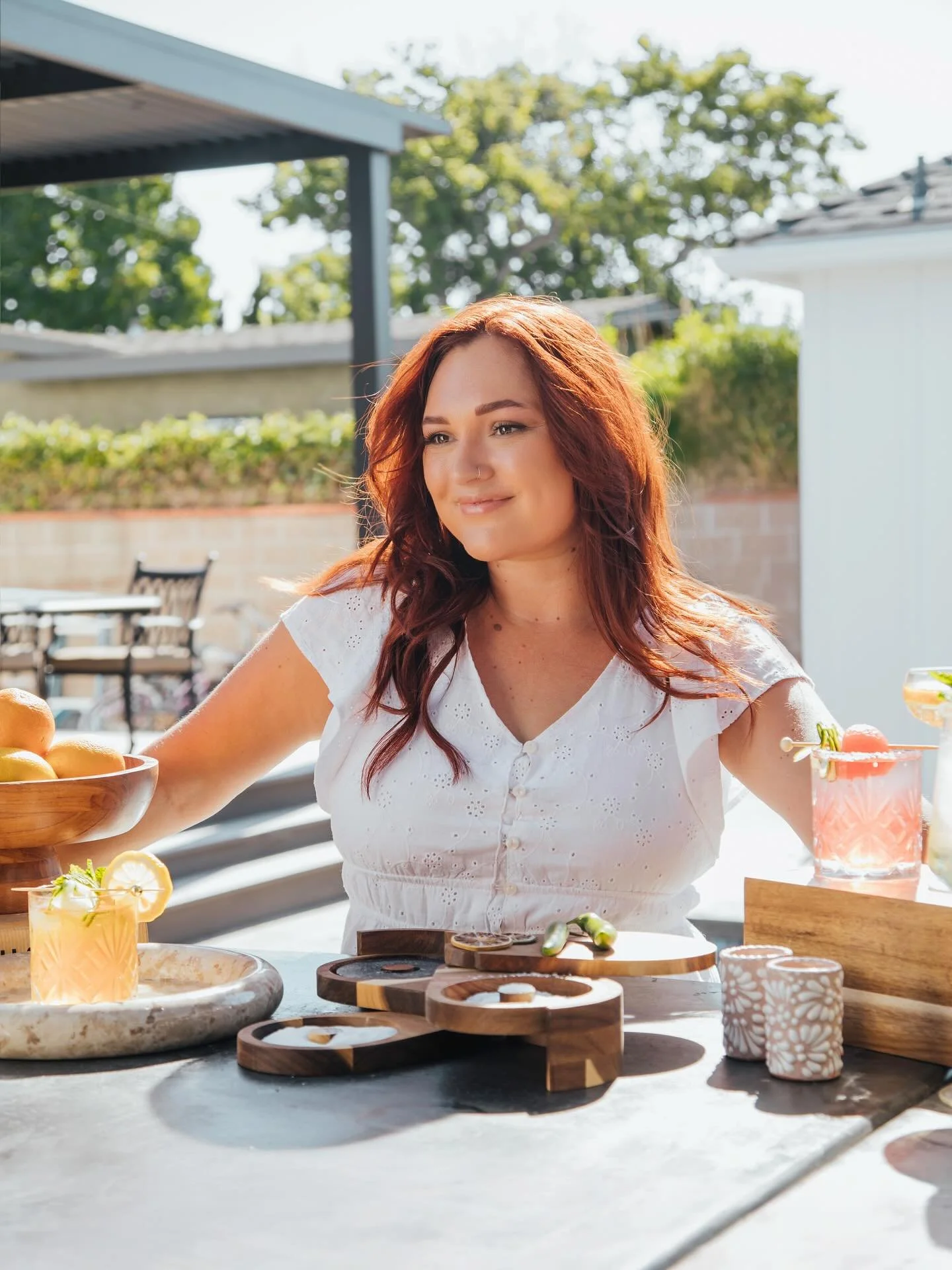 I think it&rsquo;s time to introduce myself!

Hi friends! I&rsquo;m Ashlee - owner of Evviva Mobile Bar

After working in the service industry for over 7 years I decided to take bartending outside the restaurant + into your backyards and events!

I l