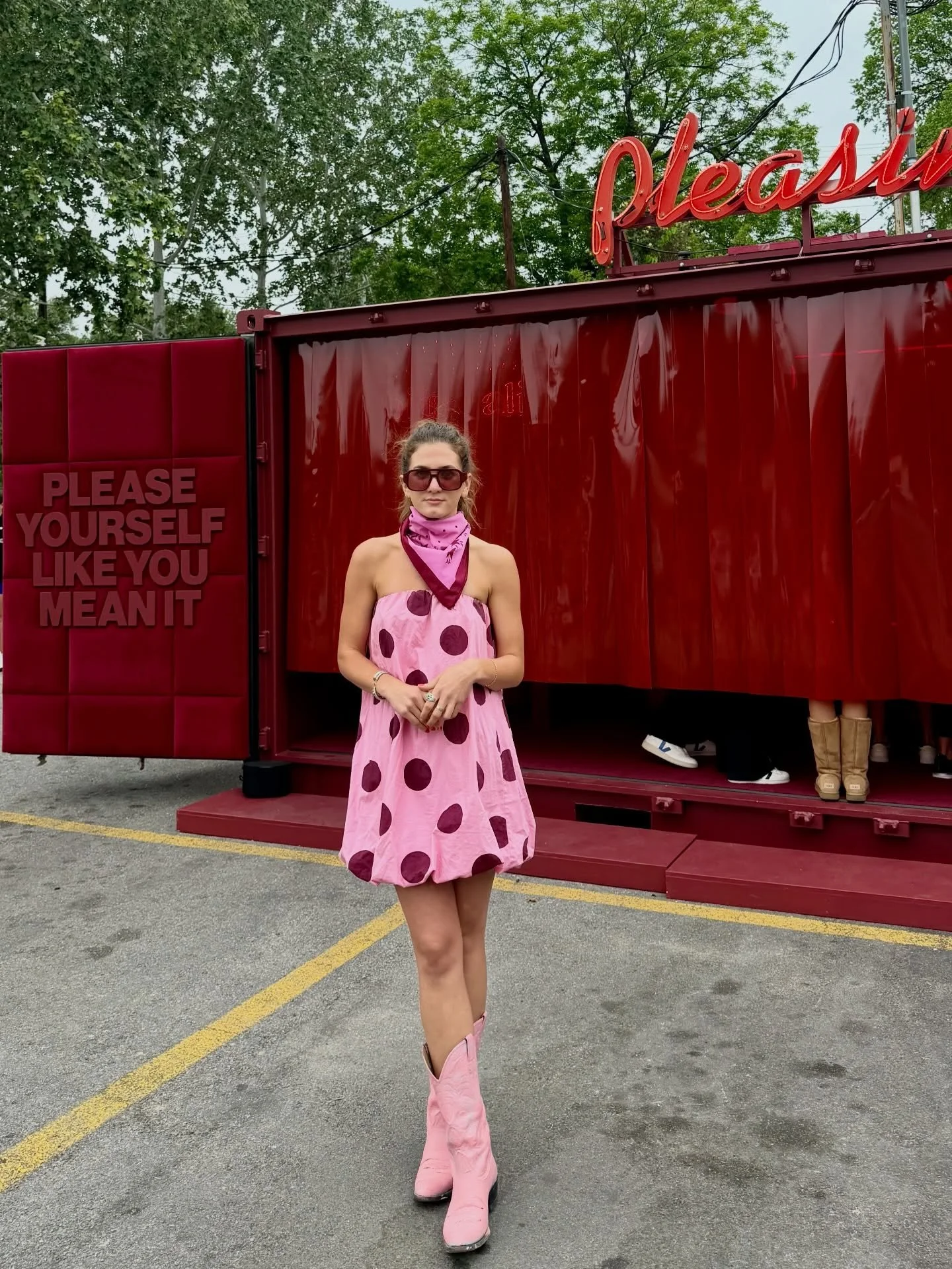 when your art comes to life in a bandana for @harrystyles 

@pleasing x @alice.mushrooms 

#austintexasartist #atxartist #pleasing