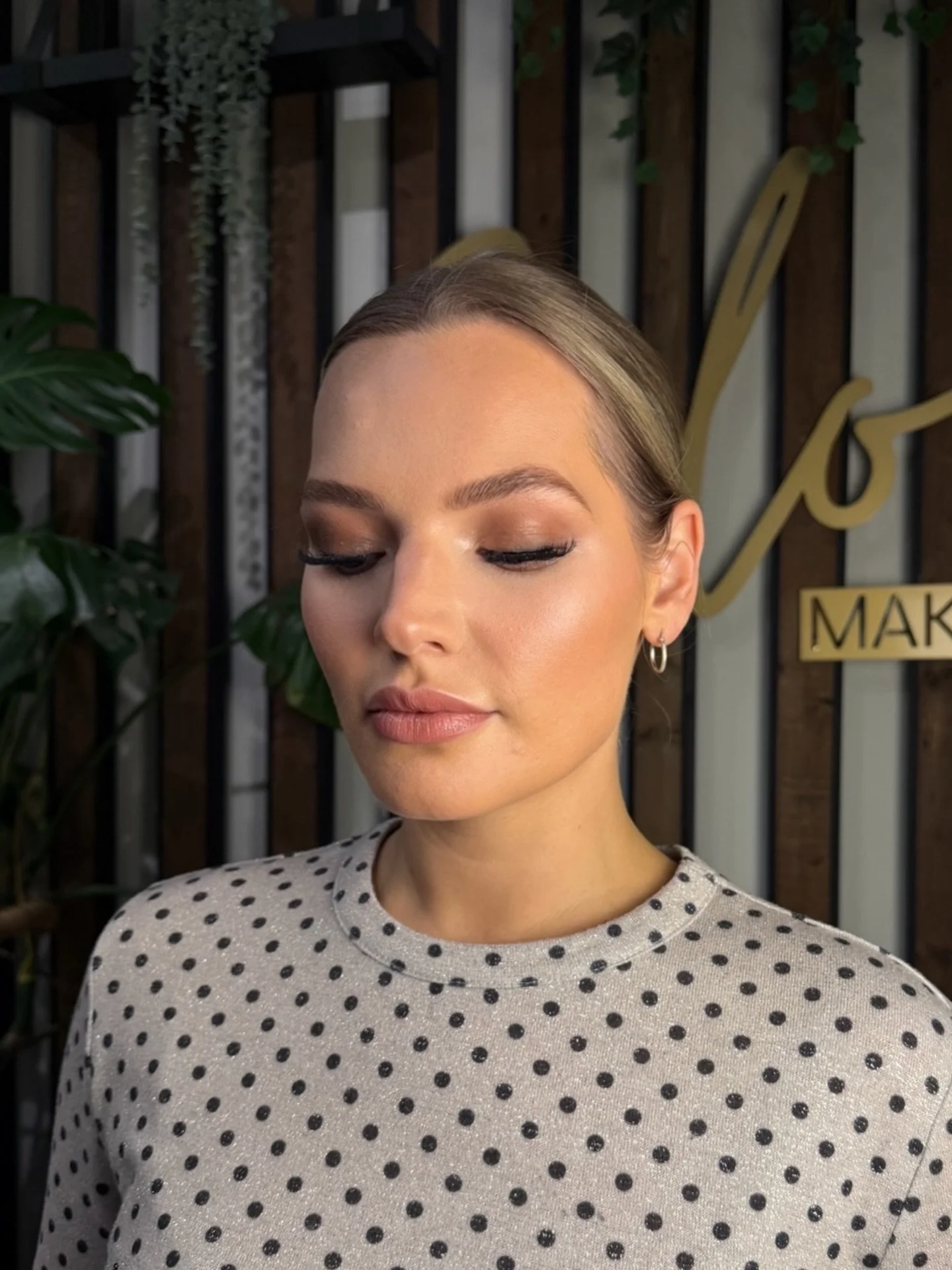 The goal: soft glam makeup that looks beautiful in photos and in person. @tahirarayani created the perfect balanced look - a subtle enhancement of natural features and glowing radiant skin ✨

Secure your appointment as event season is approaching 🌟
