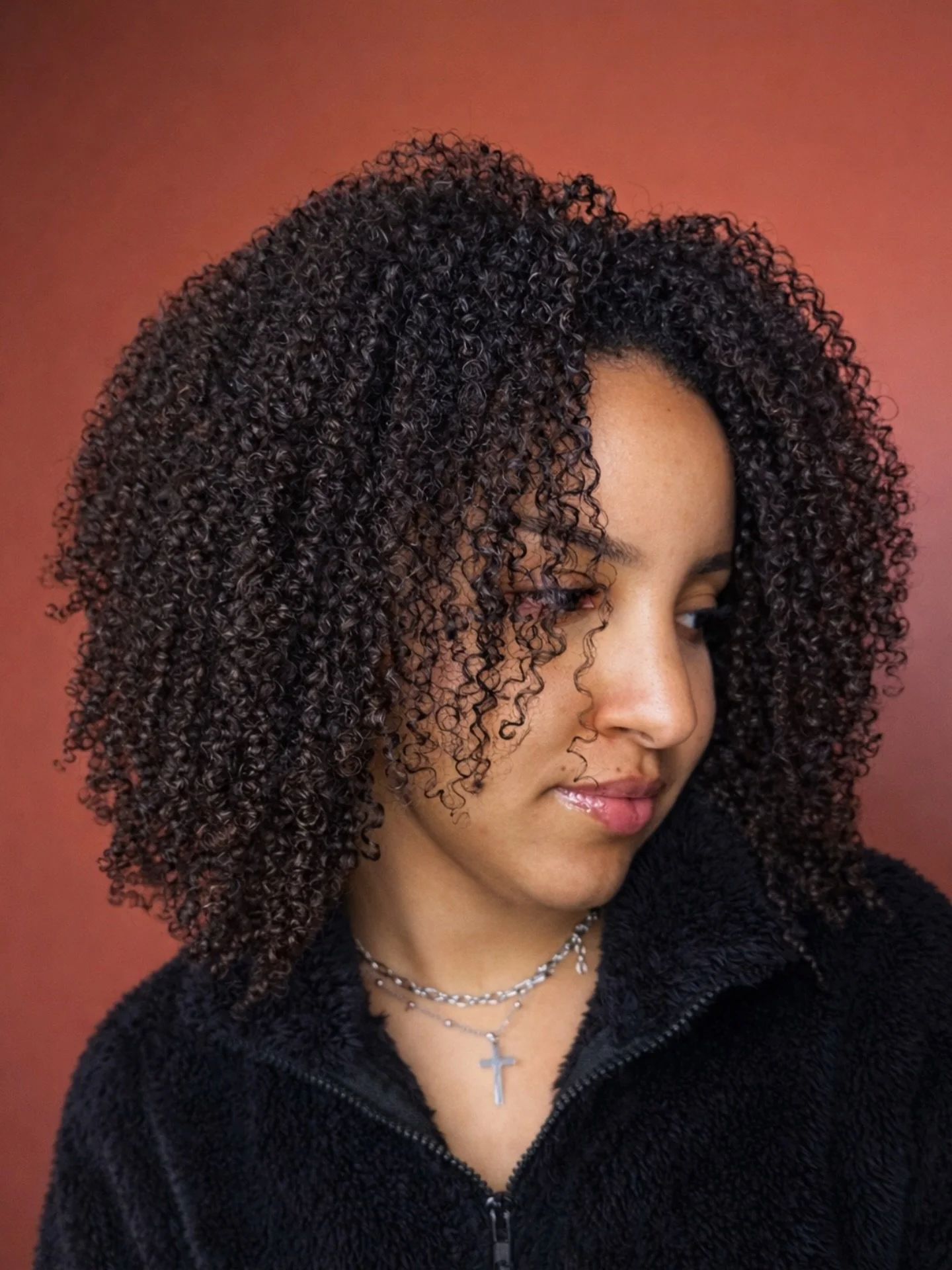If your curls feel frizzy, flat, or unpredictable&hellip; you&rsquo;re not alone. Most people were never taught how to actually care for textured hair. Once you learn what your hair needs, everything shifts.

Defined curls. Less breakage. More confid